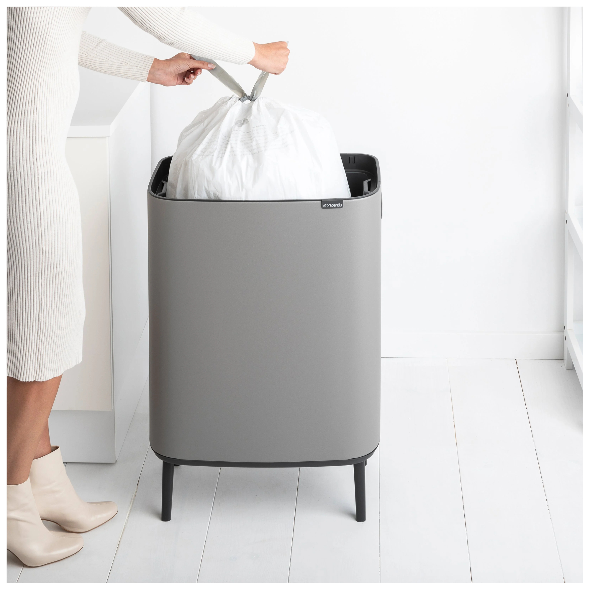 brabantia-bo-touch-bin-hi-60l-betongrijs