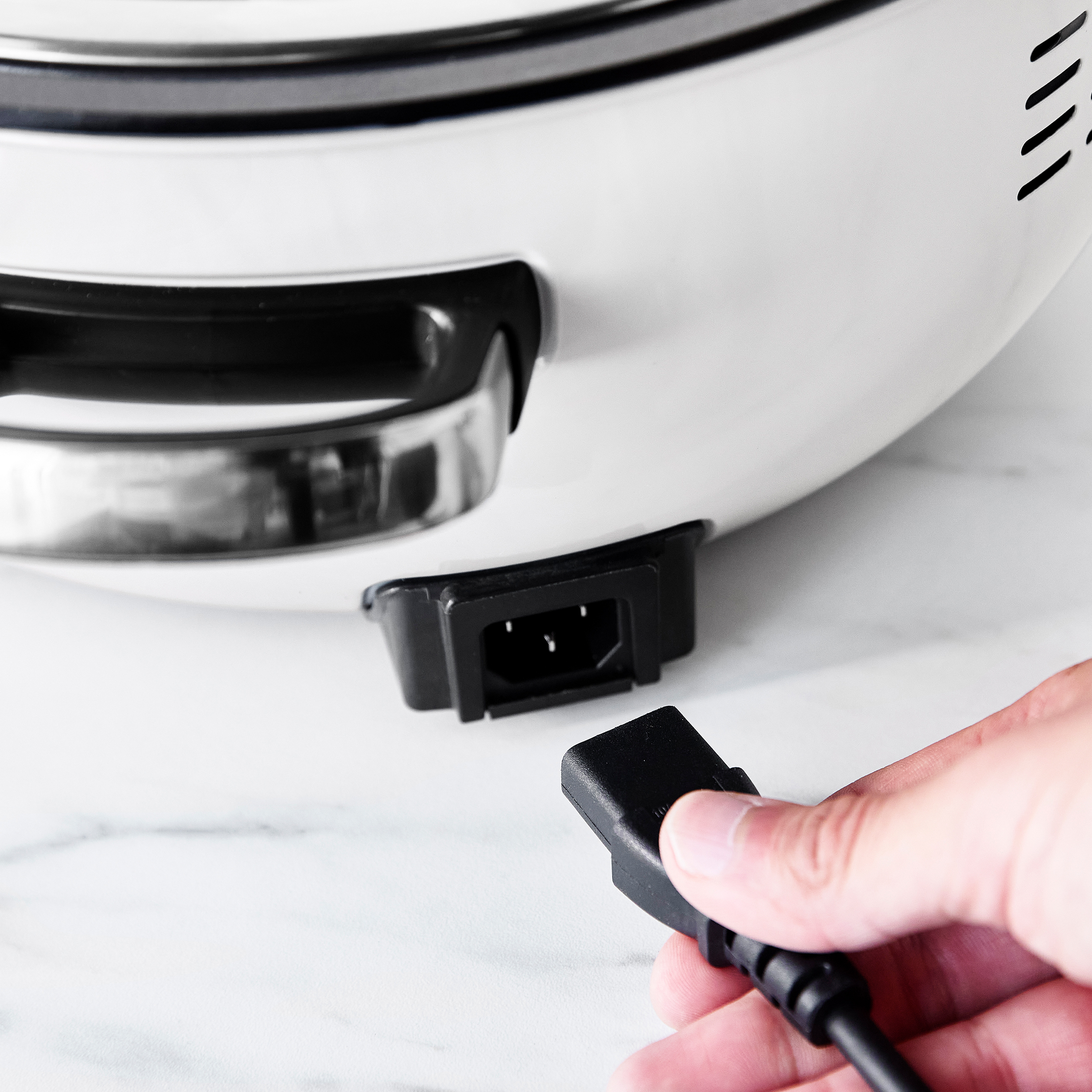 greenpan-electricals-omni-cooker-56l-creme