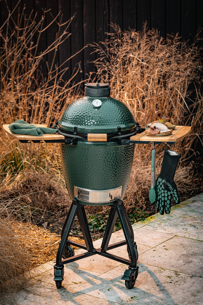 big-green-egg-medium-houtskoolbarbecue-met-integgrated-nest-en-handler