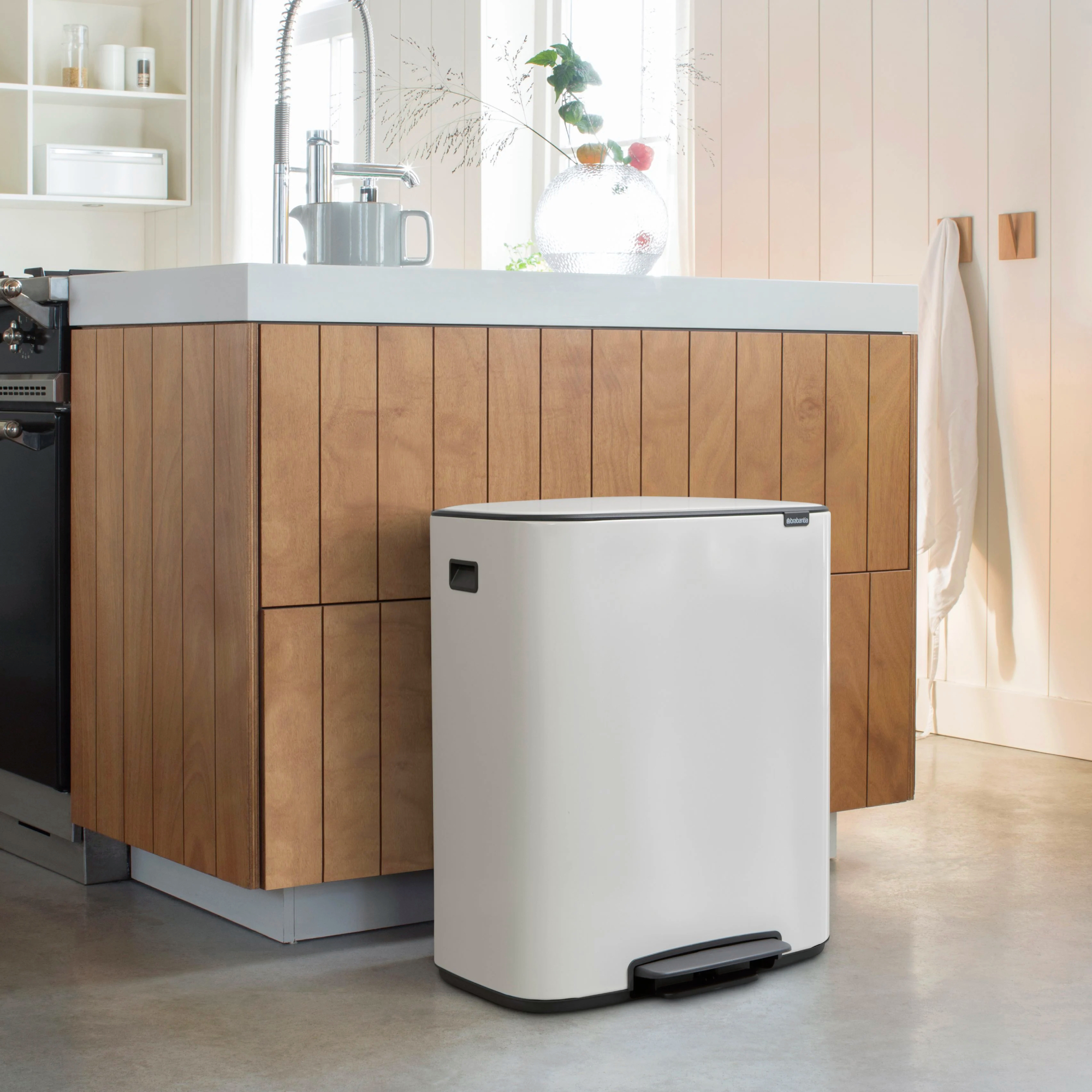 brabantia-bo-pedaalemmer-60l-wit