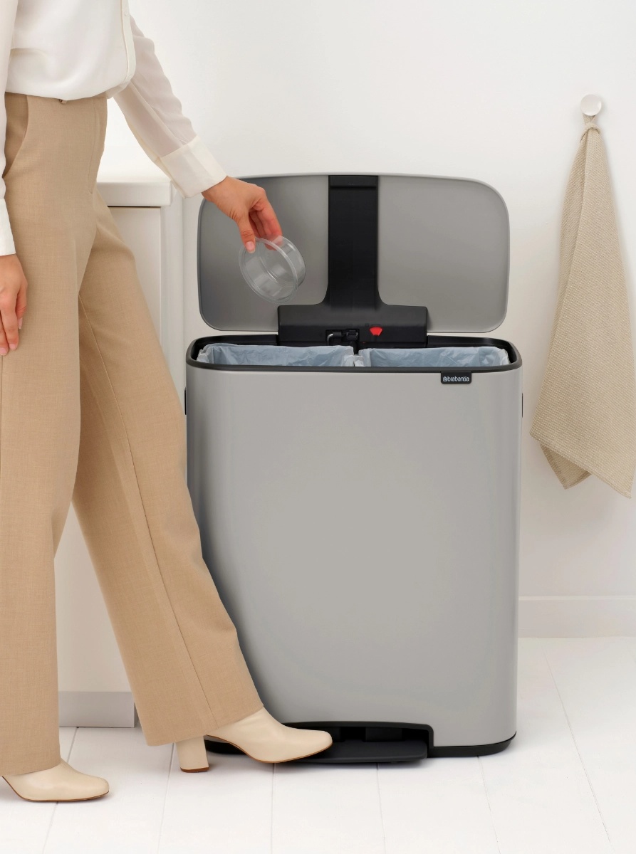 brabantia-bo-pedaalemmer-2x30l-soft-grey4.jpg
