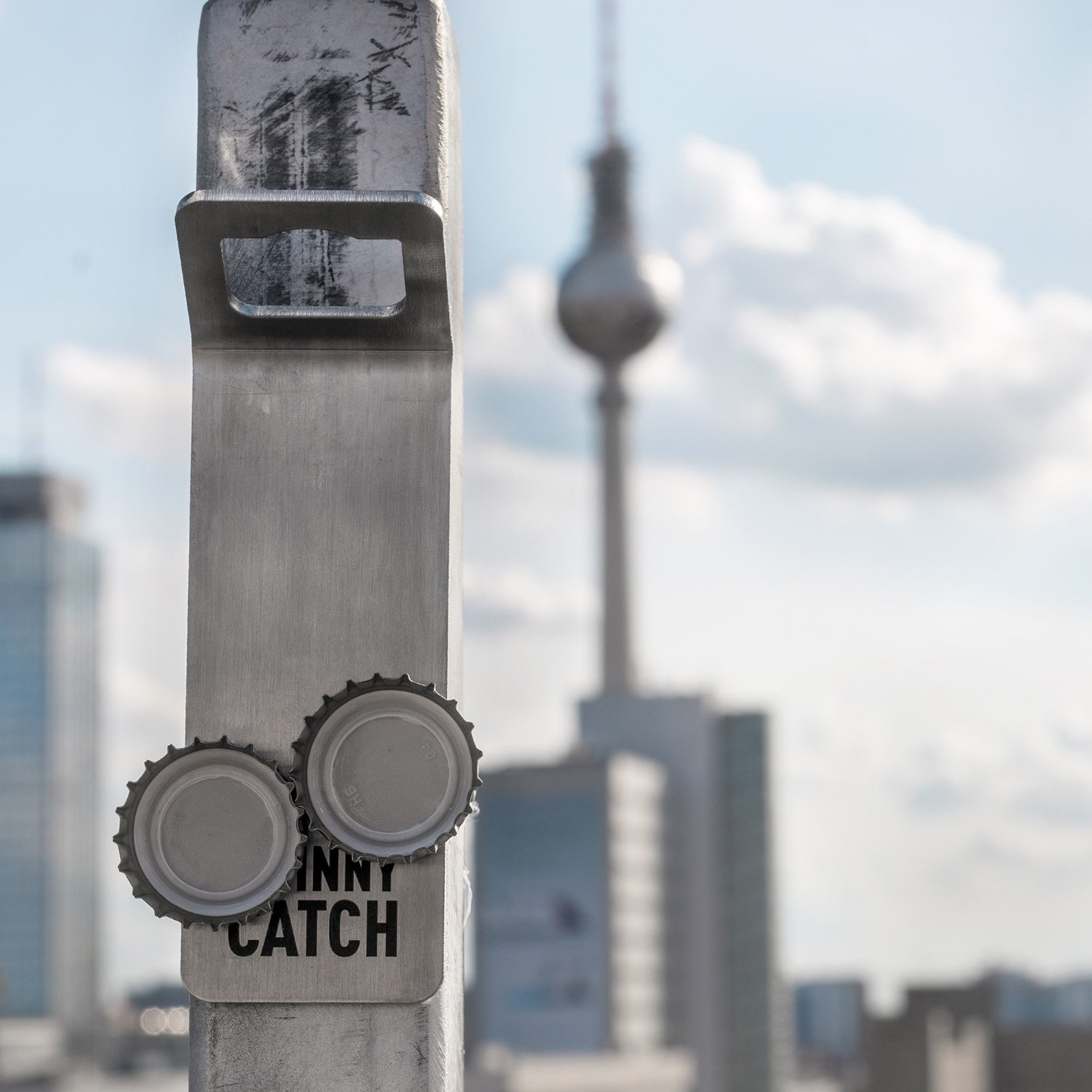 johnny-catch-flesopener-magneet