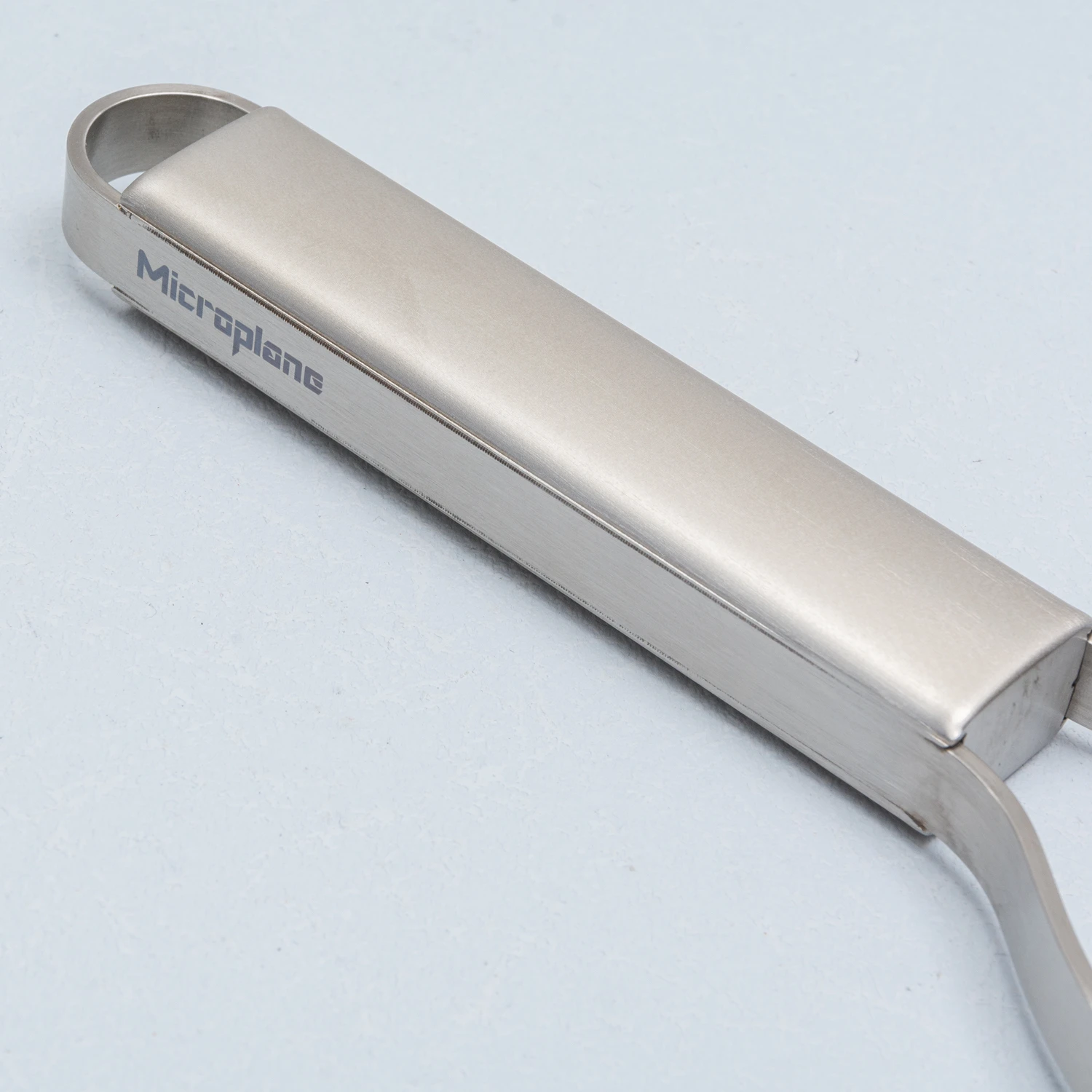microplane-professional-2-0-rasp-extra-grof4.webp