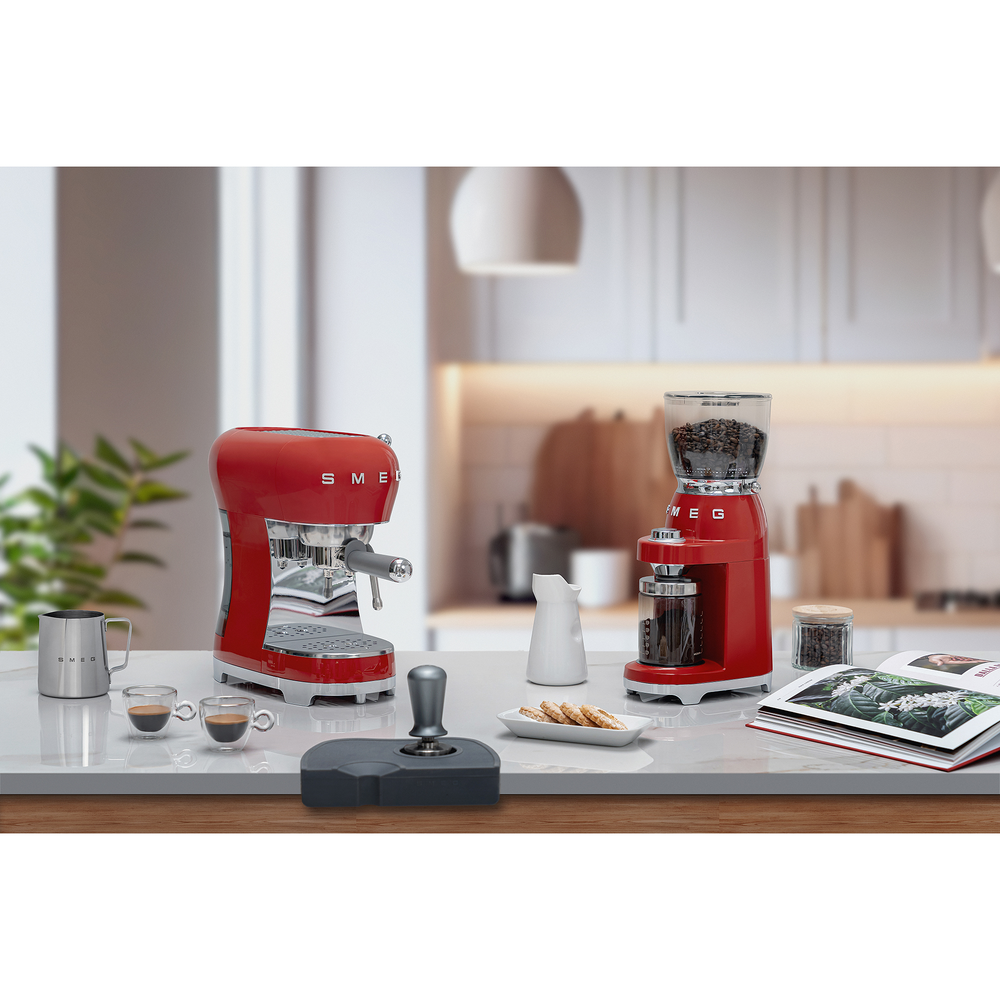 smeg-espressomachine-ecf02rdeu-rood_11