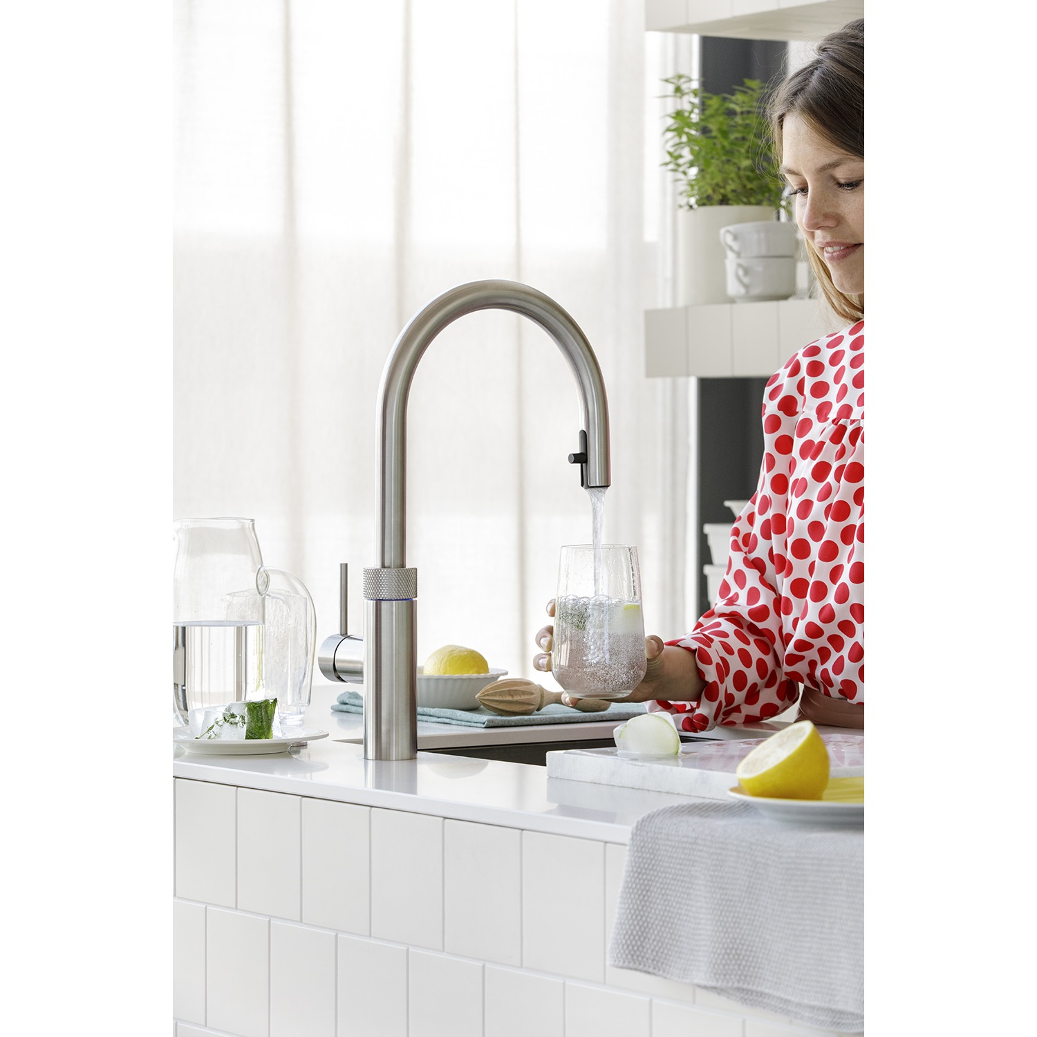 quooker-fusion-round-kokendwaterkraan-met-pro3-vaq-reservoir-en-cube-3frblk-cube-zwart