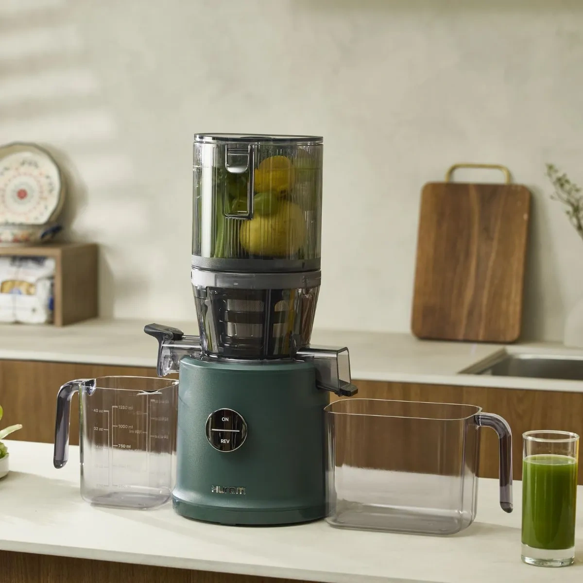 hurom-slowjuicer-h80-st-kale-green5.jpg