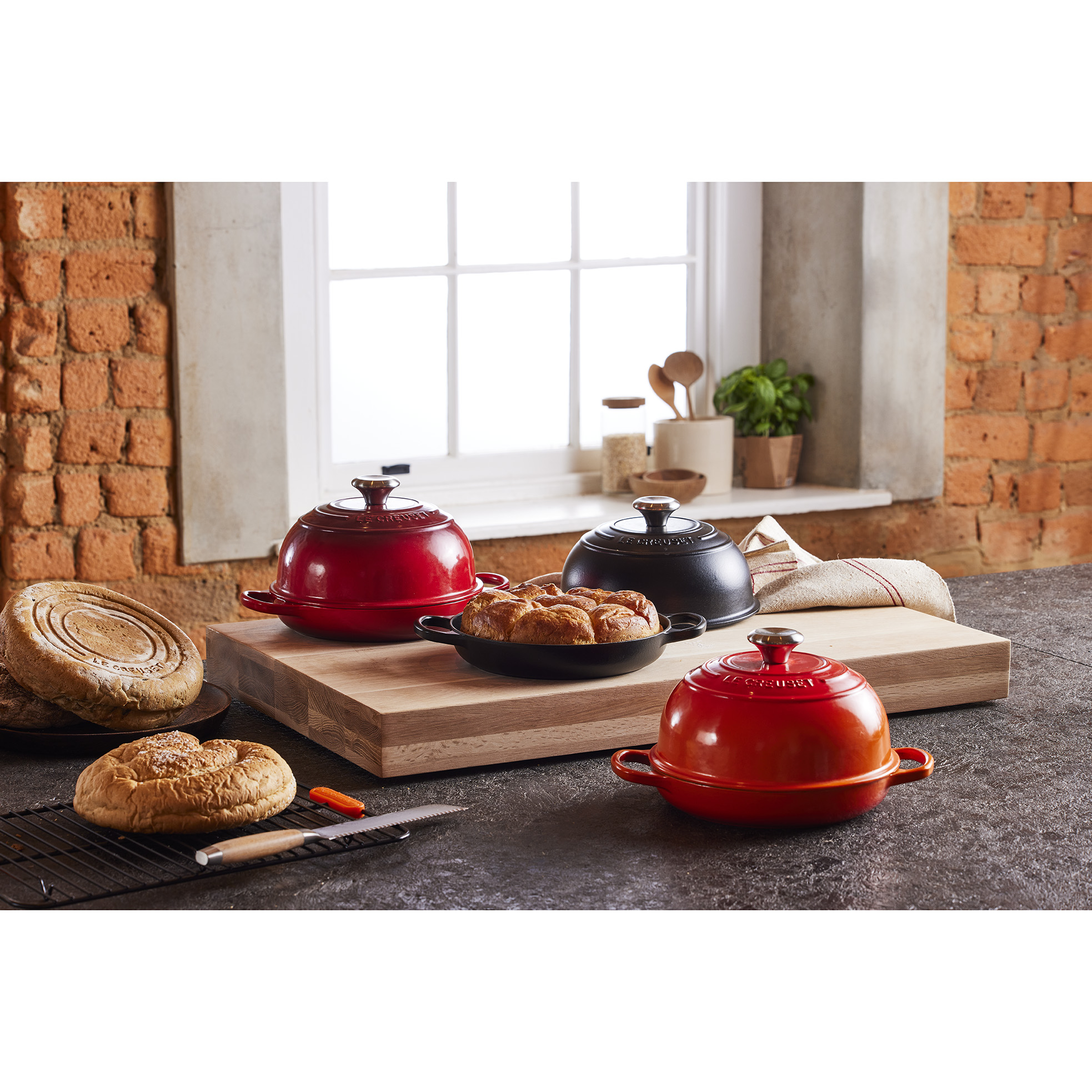 broodpan-sfeer-oranje-zwart-rood