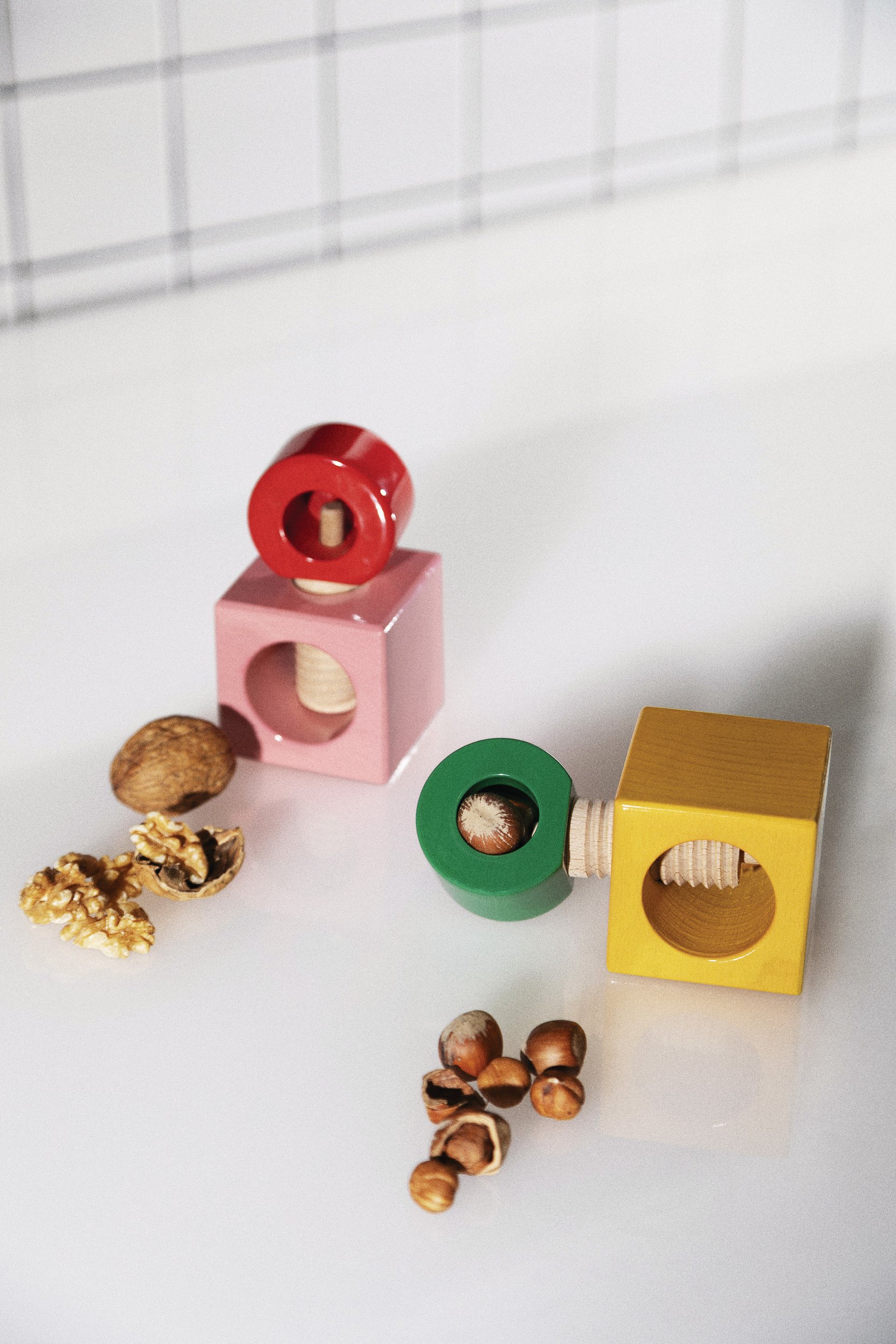 alessi-twergi-notenkraker3