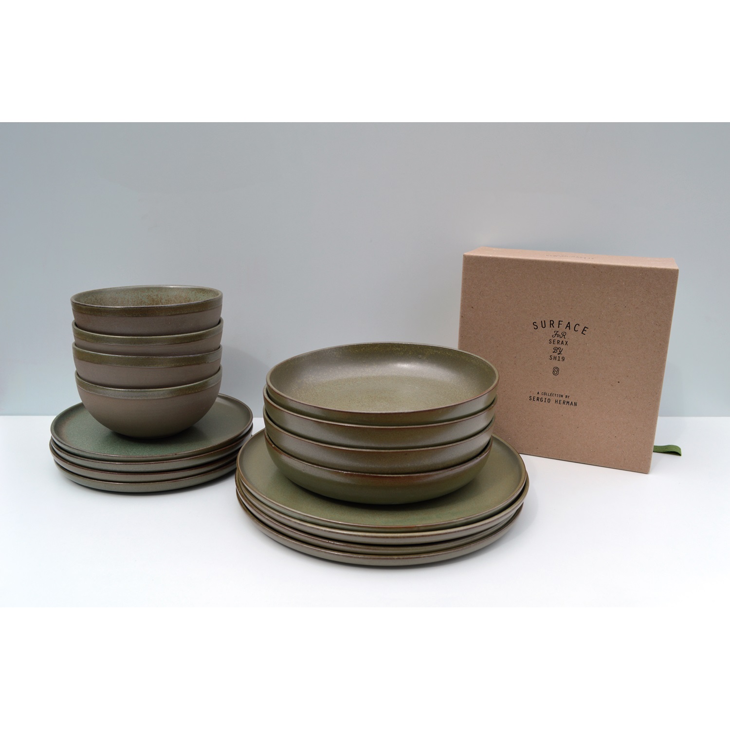 serax-surface-serviesset-20-delig-camogreen