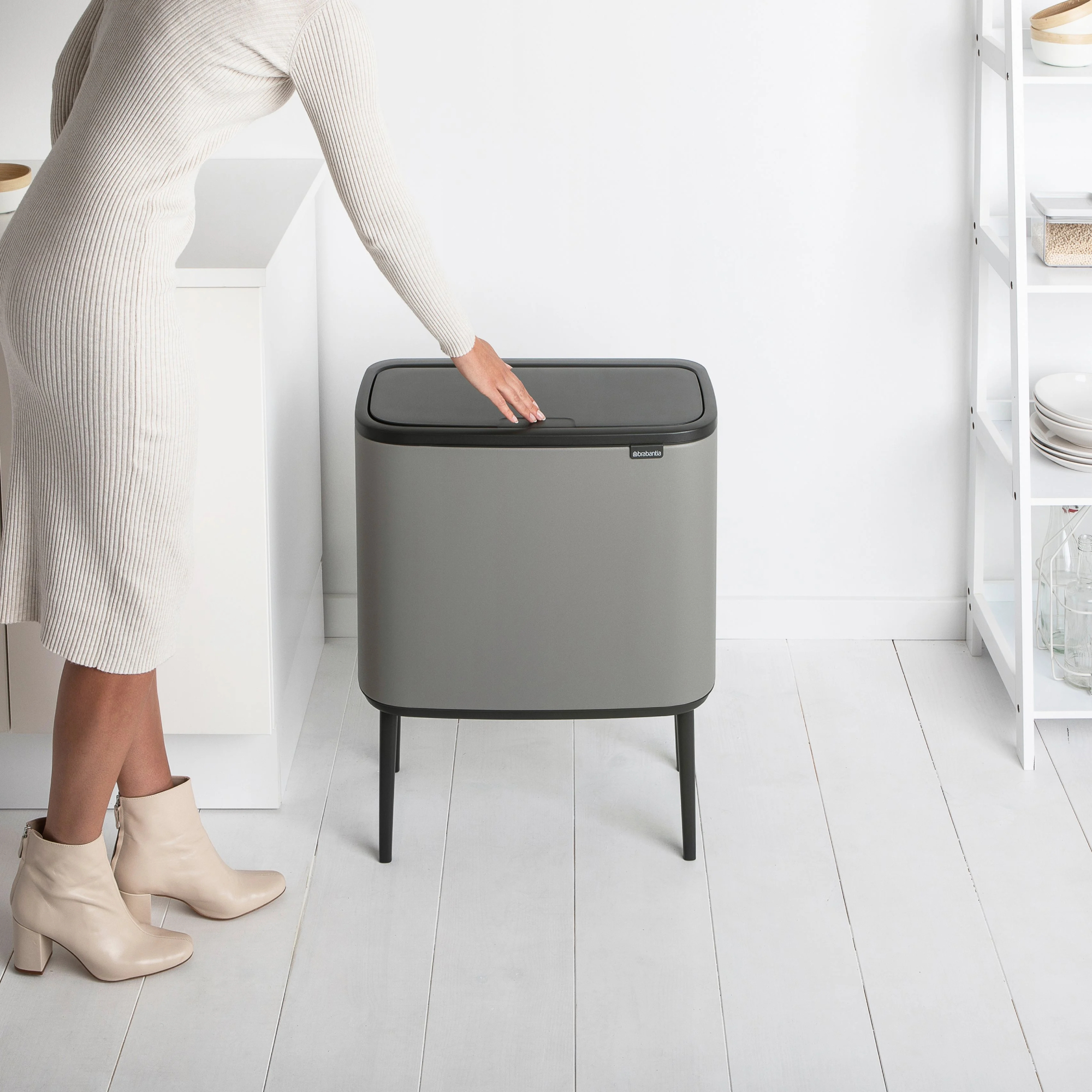 brabantia-bo-touch-bin-11-23l-betongrijs