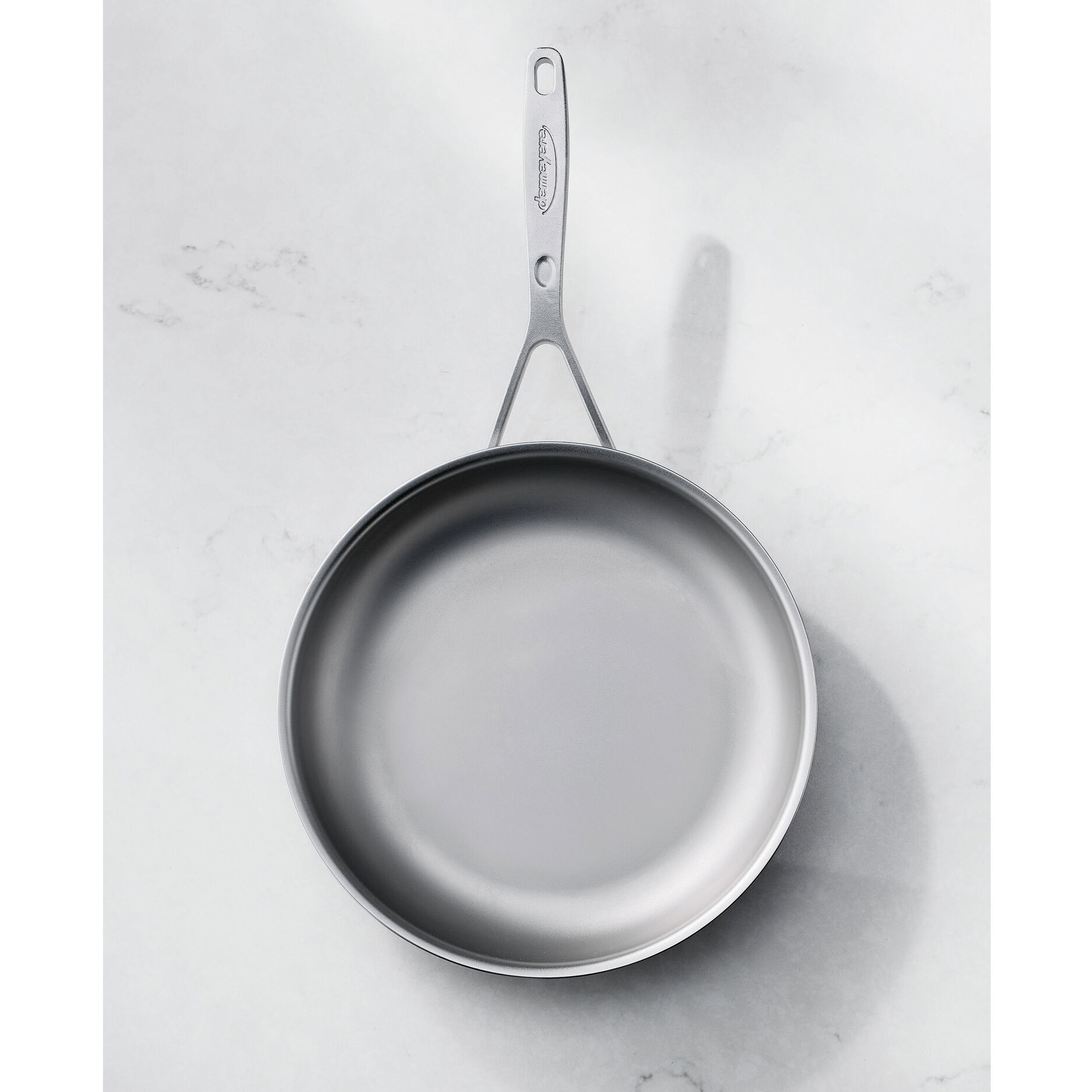 demeyere-industry-5-nanotouch-koekenpan-28cm-sfeer-0.jpg