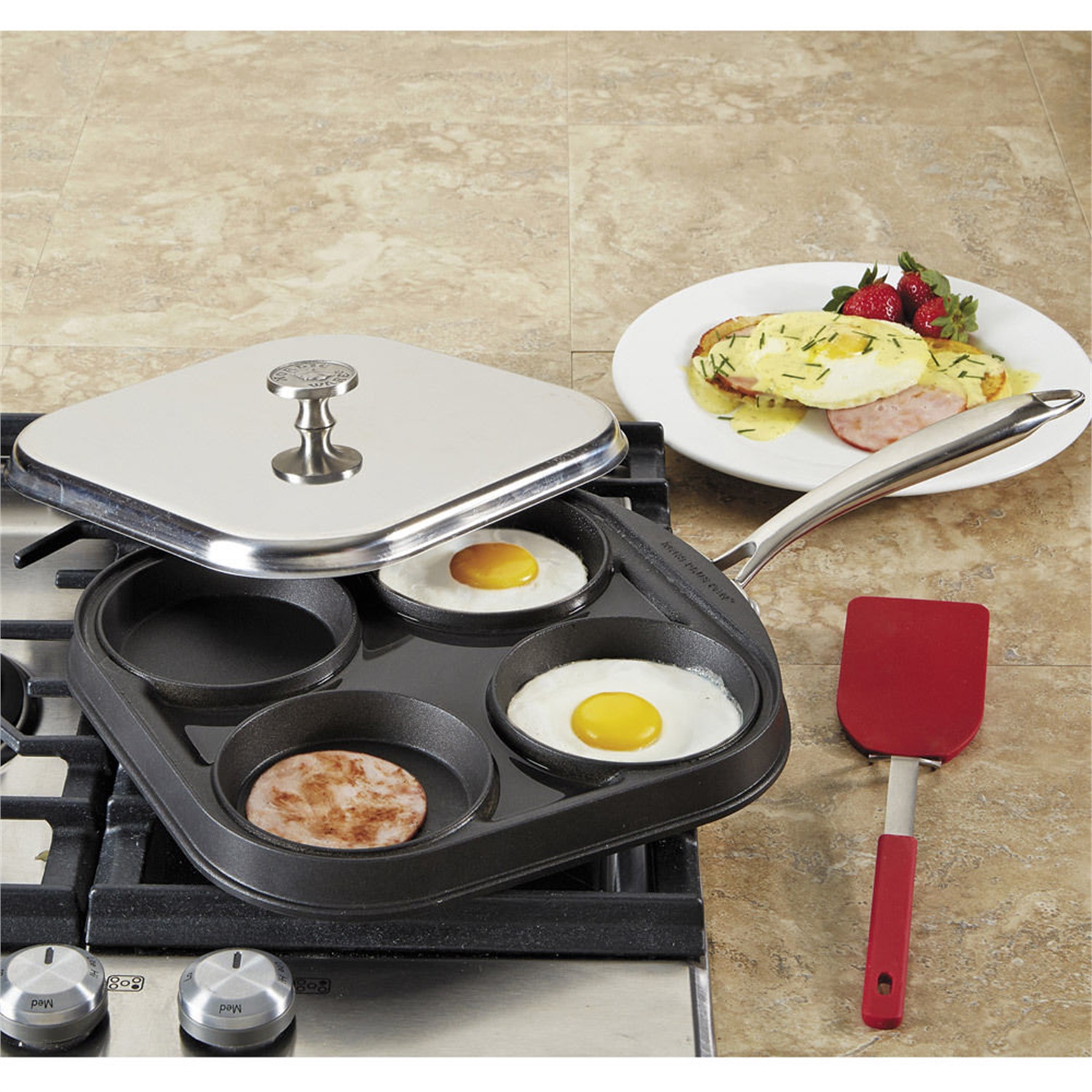 nordic-ware-eggs-plus-gourmetpan-met-deksel-4-vaks