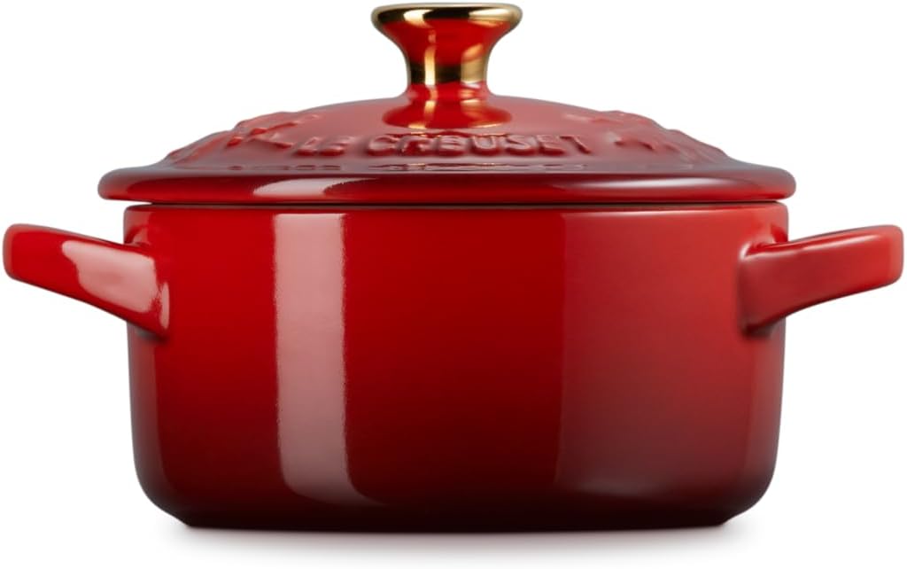 le-creuset-holly-collection-mini-cocotte-met-deksel-10cm-kersenrood3.jpg
