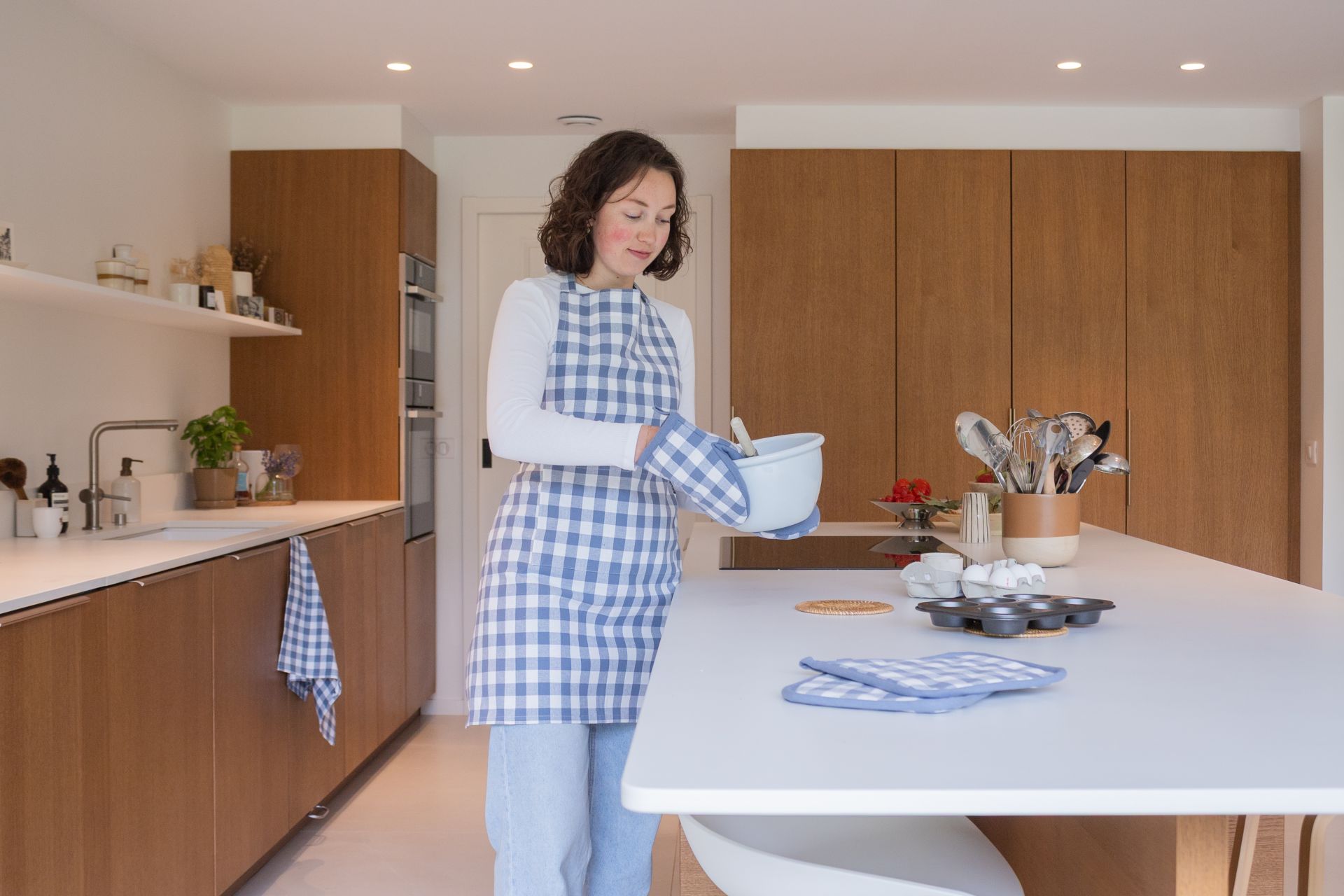 tiseco-gripper-ovenwant-gingham-2-stuks-blue3.jpg