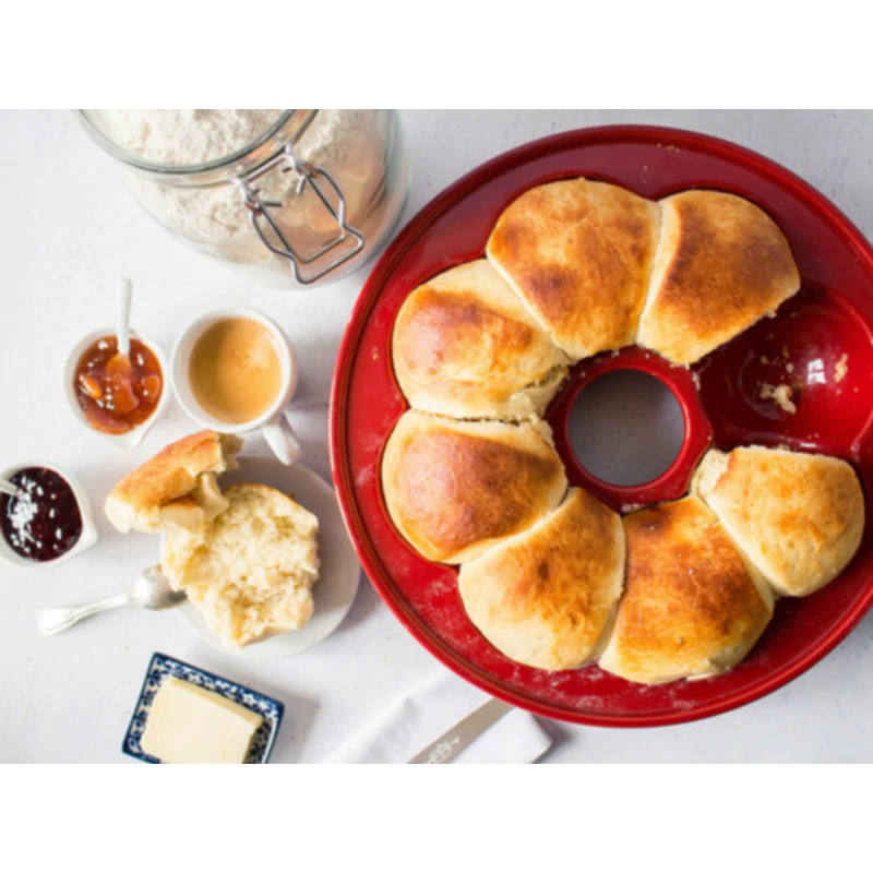 emile-henry-le-pain-broodbakvorm-kroon-305cm-rood