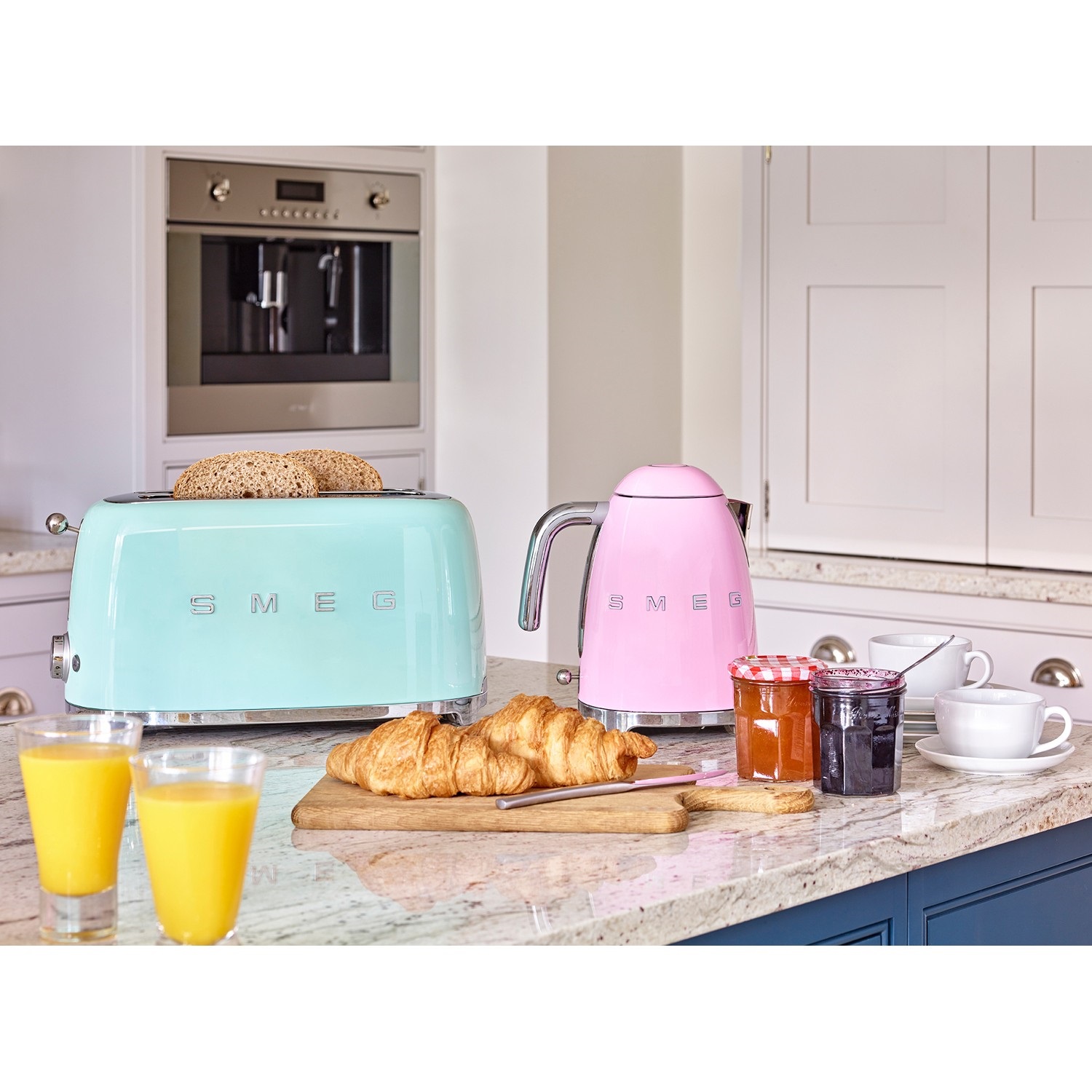 smeg-waterkoker-klf03pkeu-roze