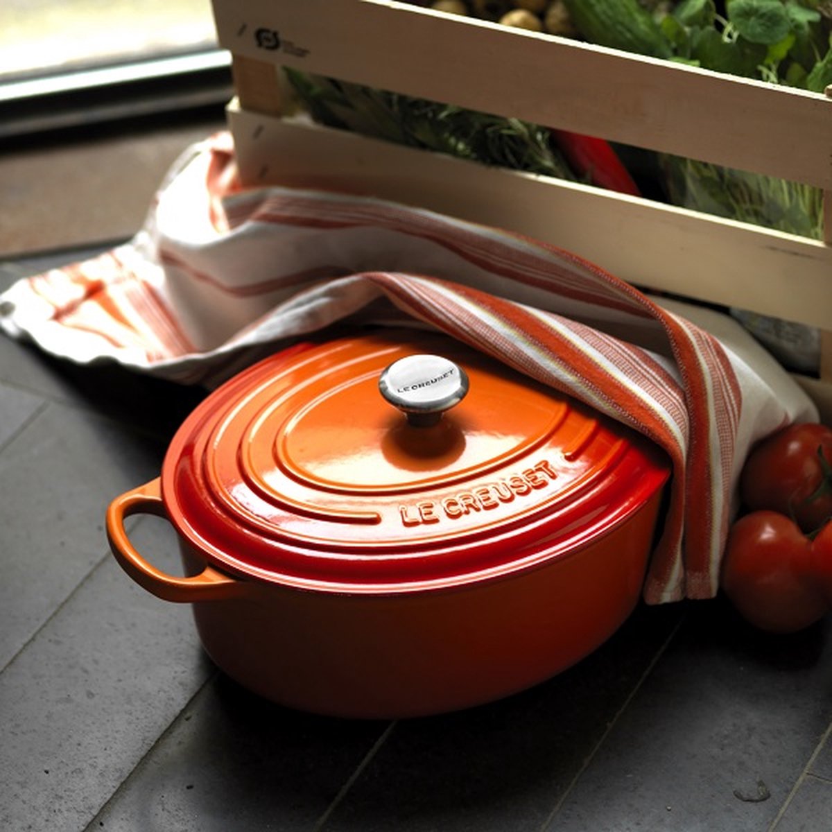 le-creuset-signature-braadpan-laag-ovaal-27cm-oranjerood
