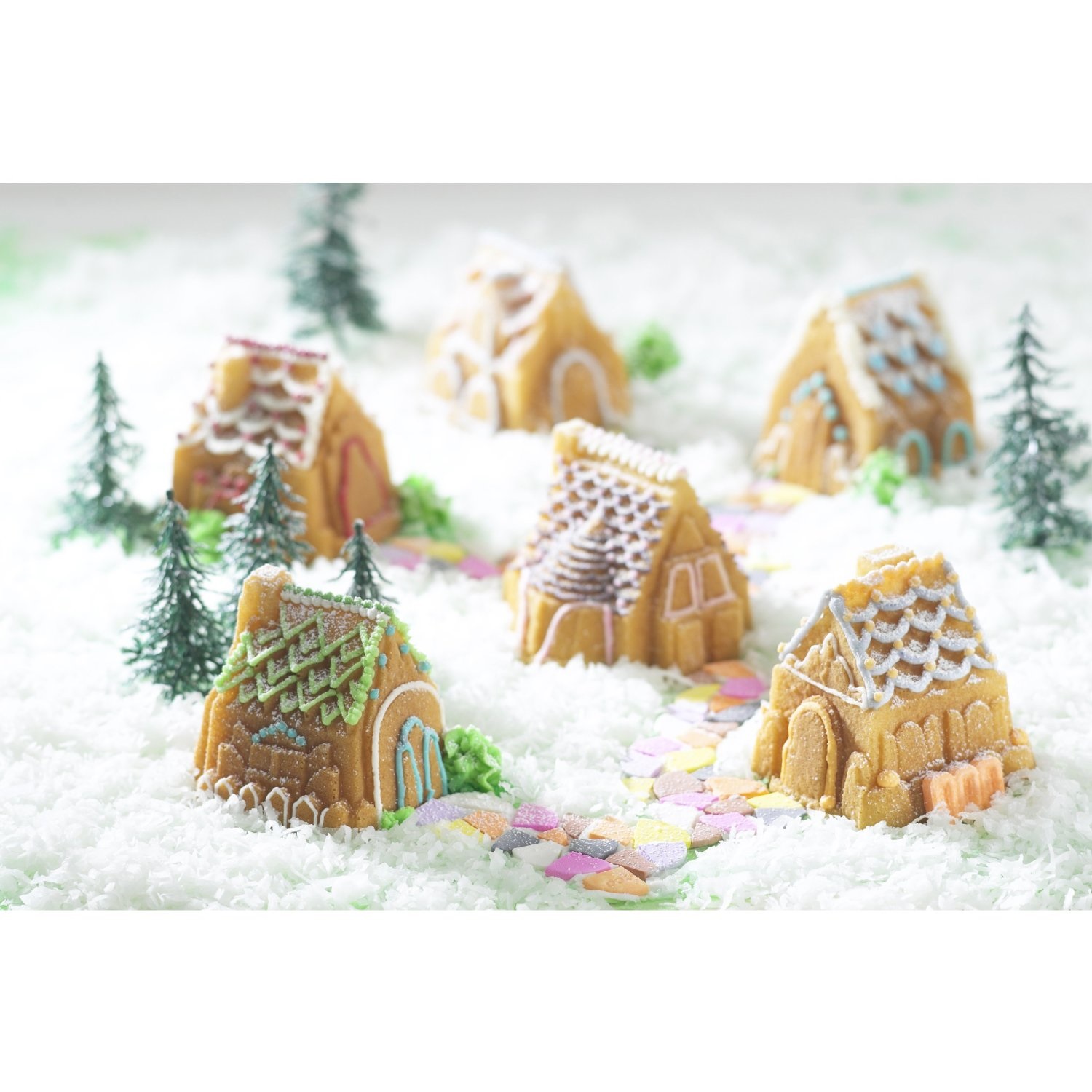 nordic-ware-cozy-village-cakelet-bakvorm-6-vaks-zilver