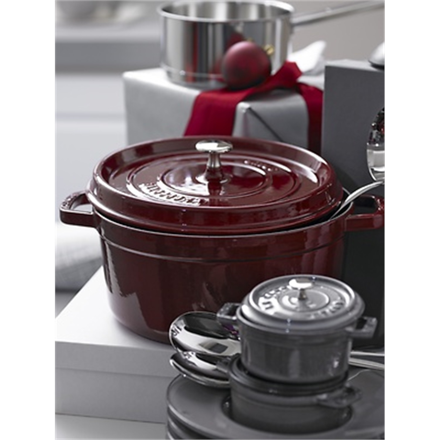 staub-braadpan-24cm-grenadine