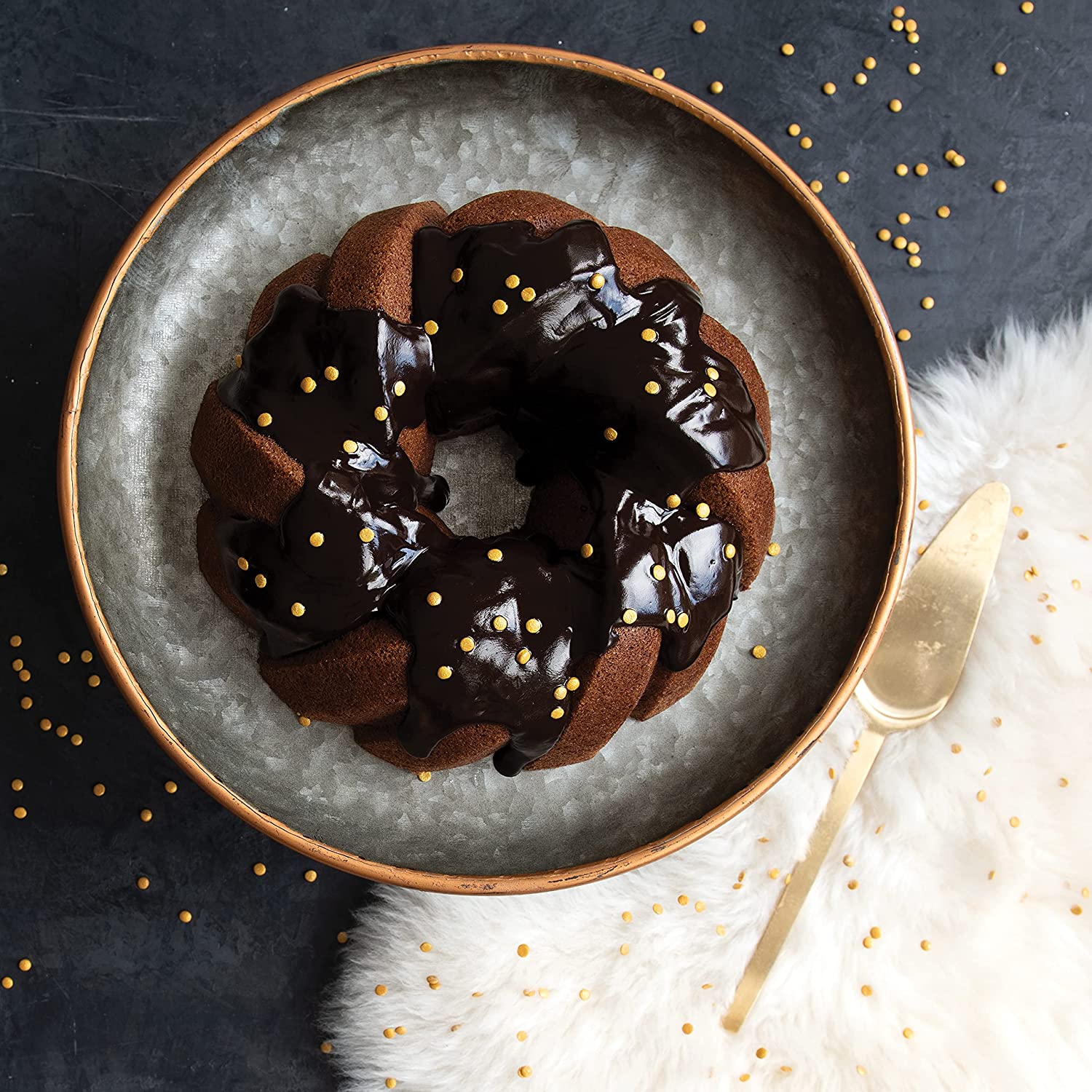 nordic-ware-braided-bundt-tulbandvorm-goud