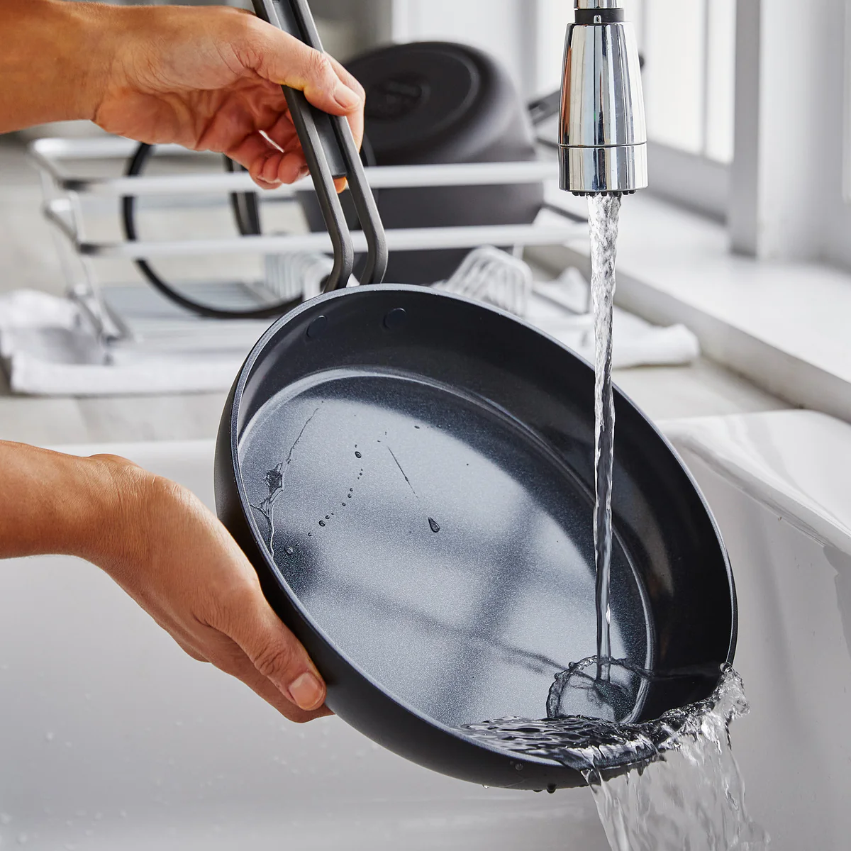 greenpan-stanley-tucci-koekenpannenset,-20+26cm-black5