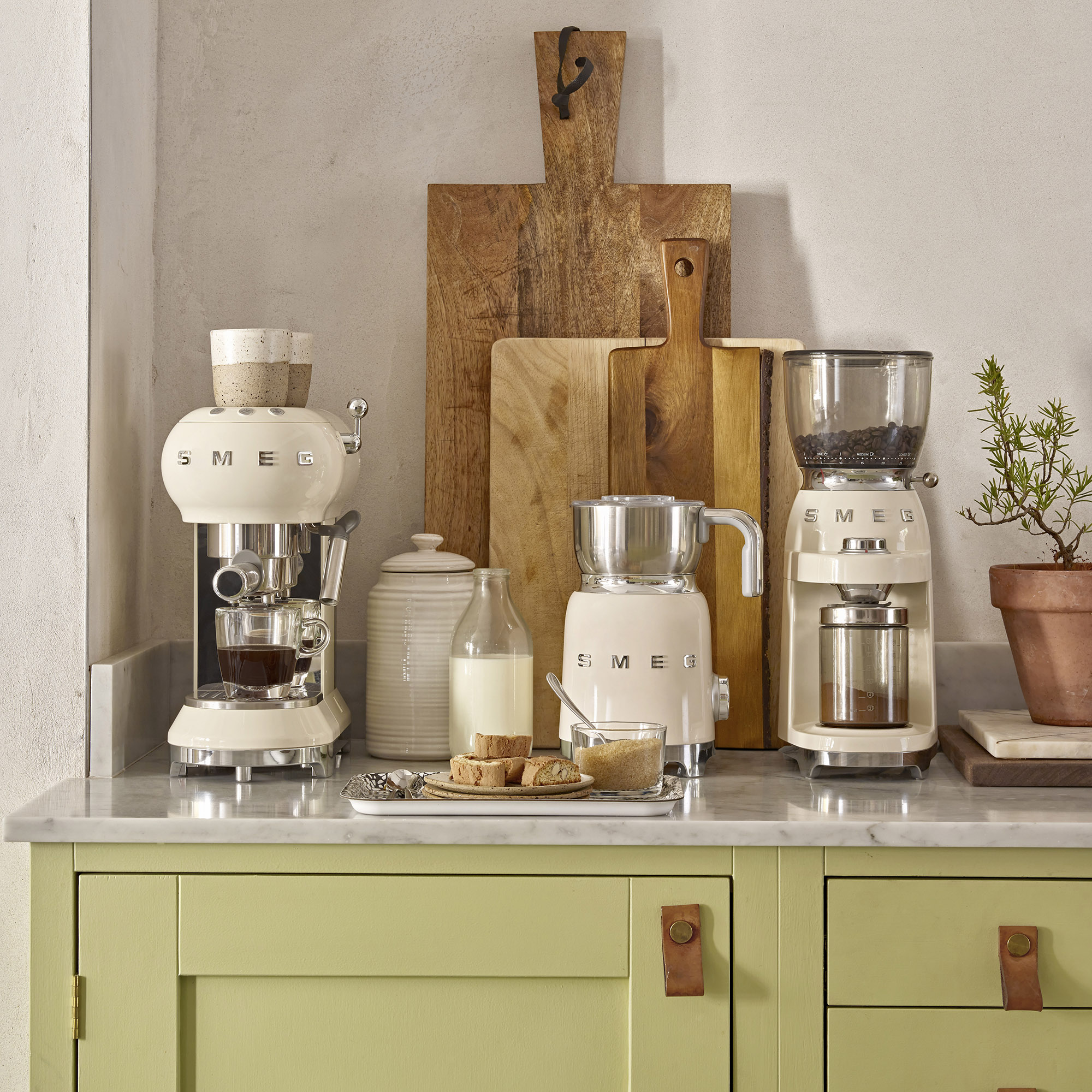 smeg-melkopschuimer-mff11creu-creme