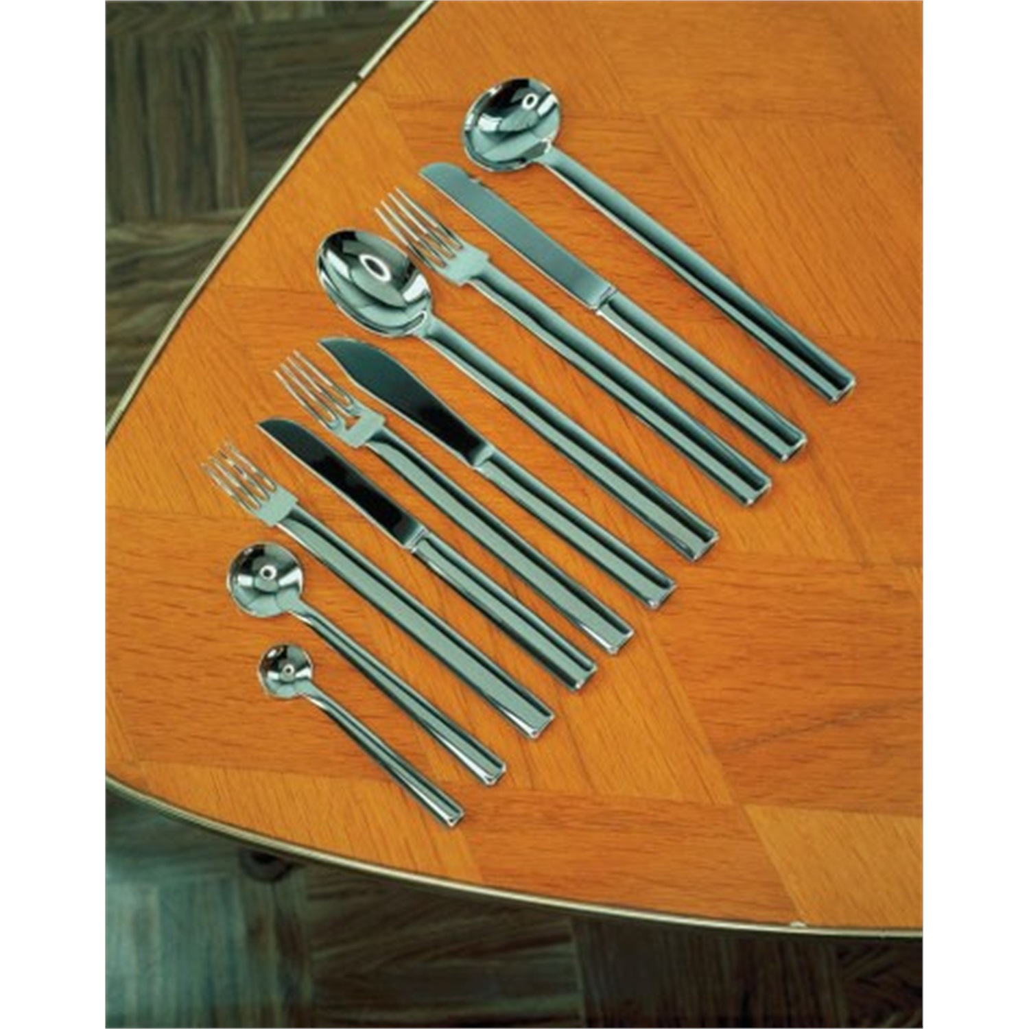 alessi-rundes-modell-bestekset-jh01s24-24-delig