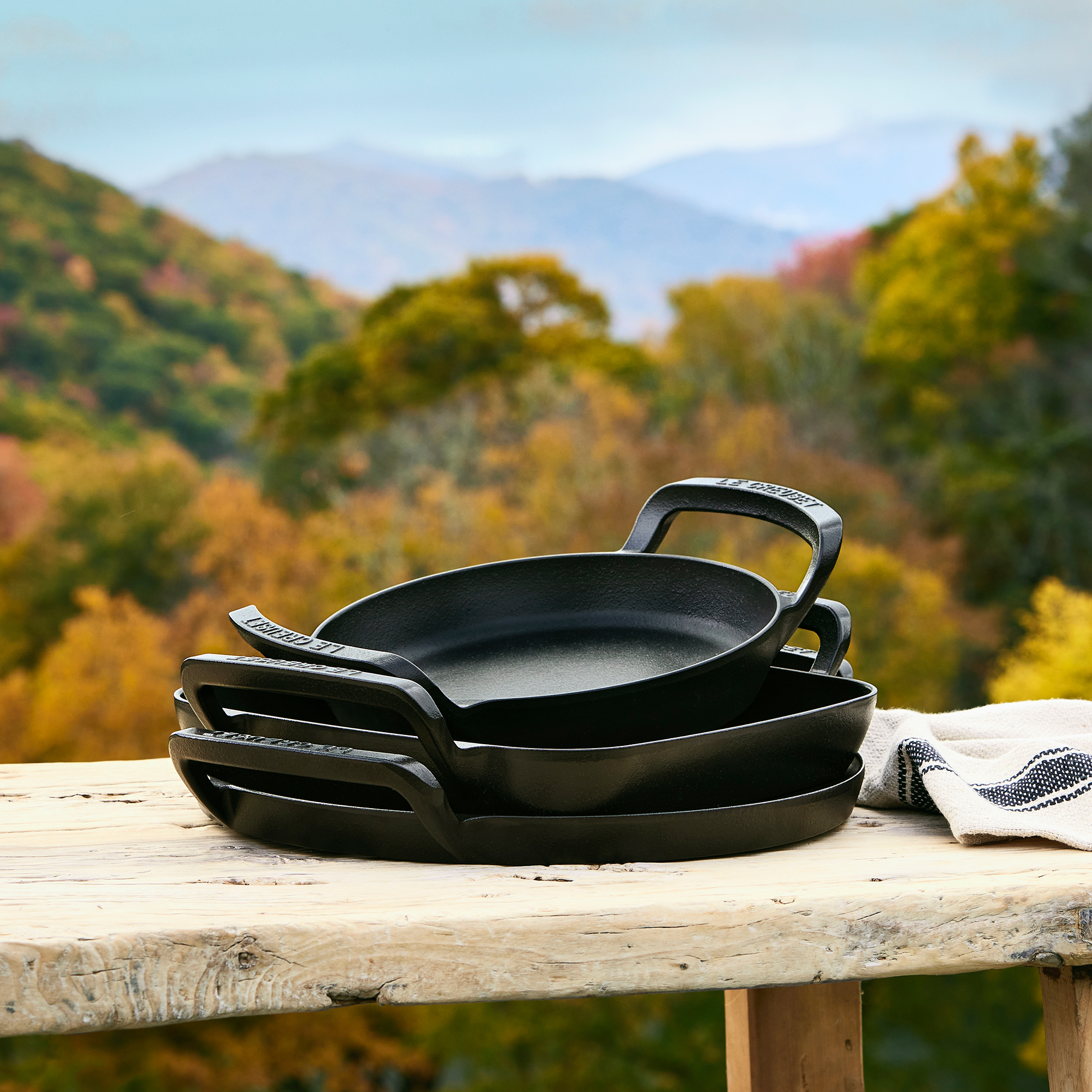 le-creuset-bbq-outdoor-serie-sfeer-2.jpg