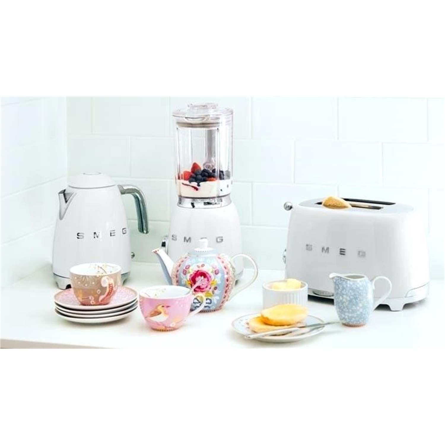 smeg-variabele-waterkoker-klf04wheu-wit