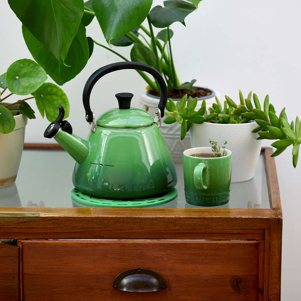 le-creuset-mok-035l-bamboo-green_3jpeg