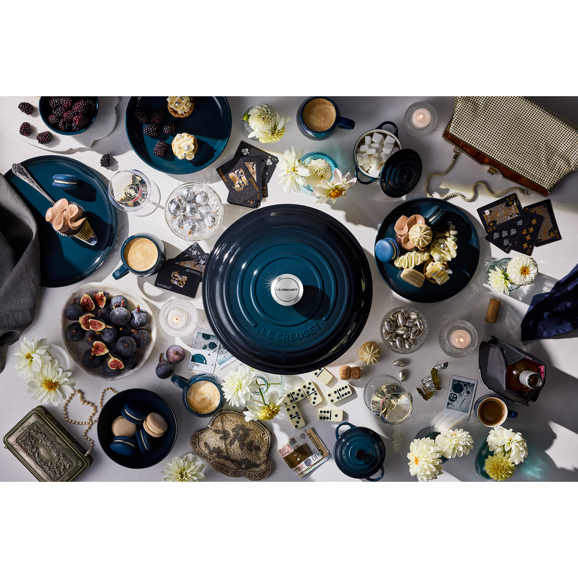 le-creuset-nuit-collectie-sfeer-tafel.jpg