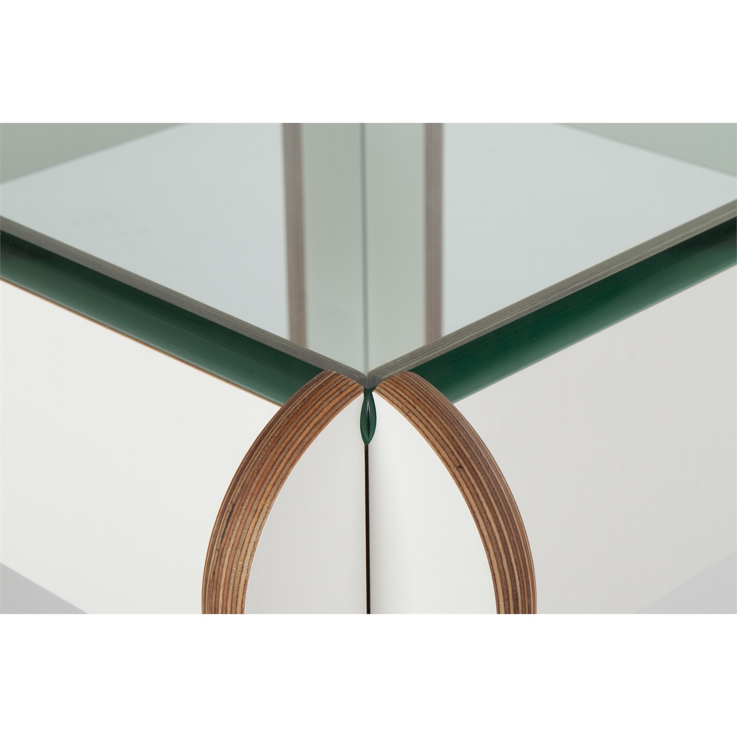 modubilo-statafel-hoog-met-glass-blad-105cm