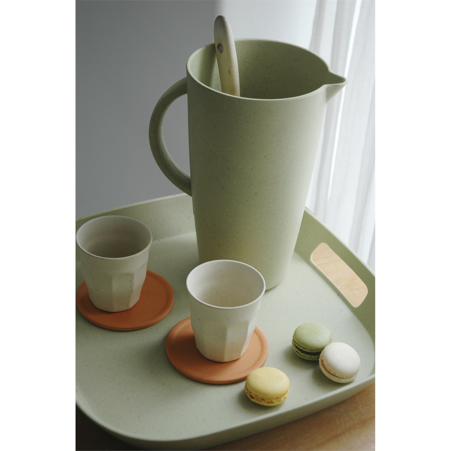zuperzozial-smug-jug-schenkkan-25l-willow-green