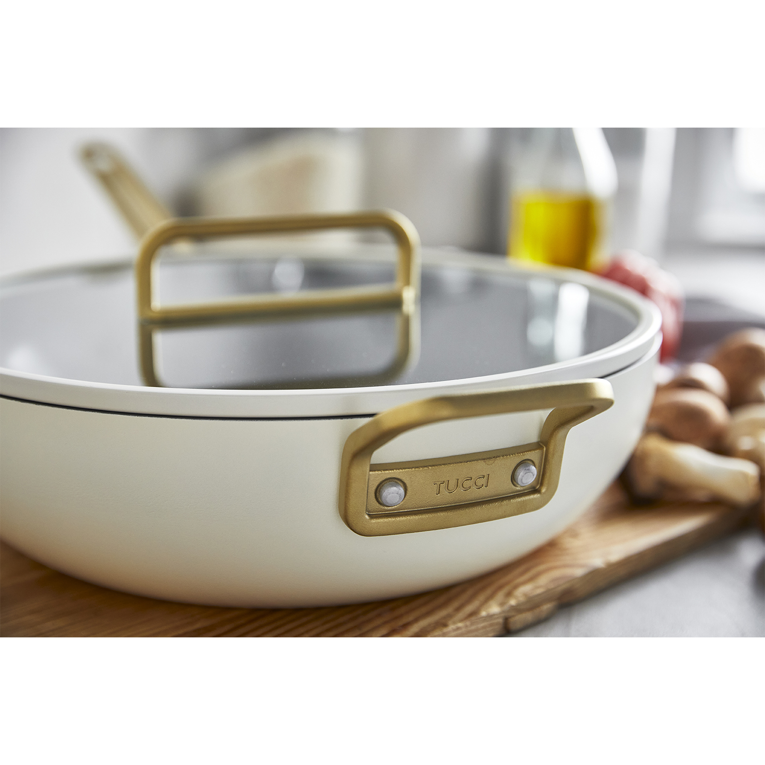 greenpan-tucci-sauteerpan-white-sfeer