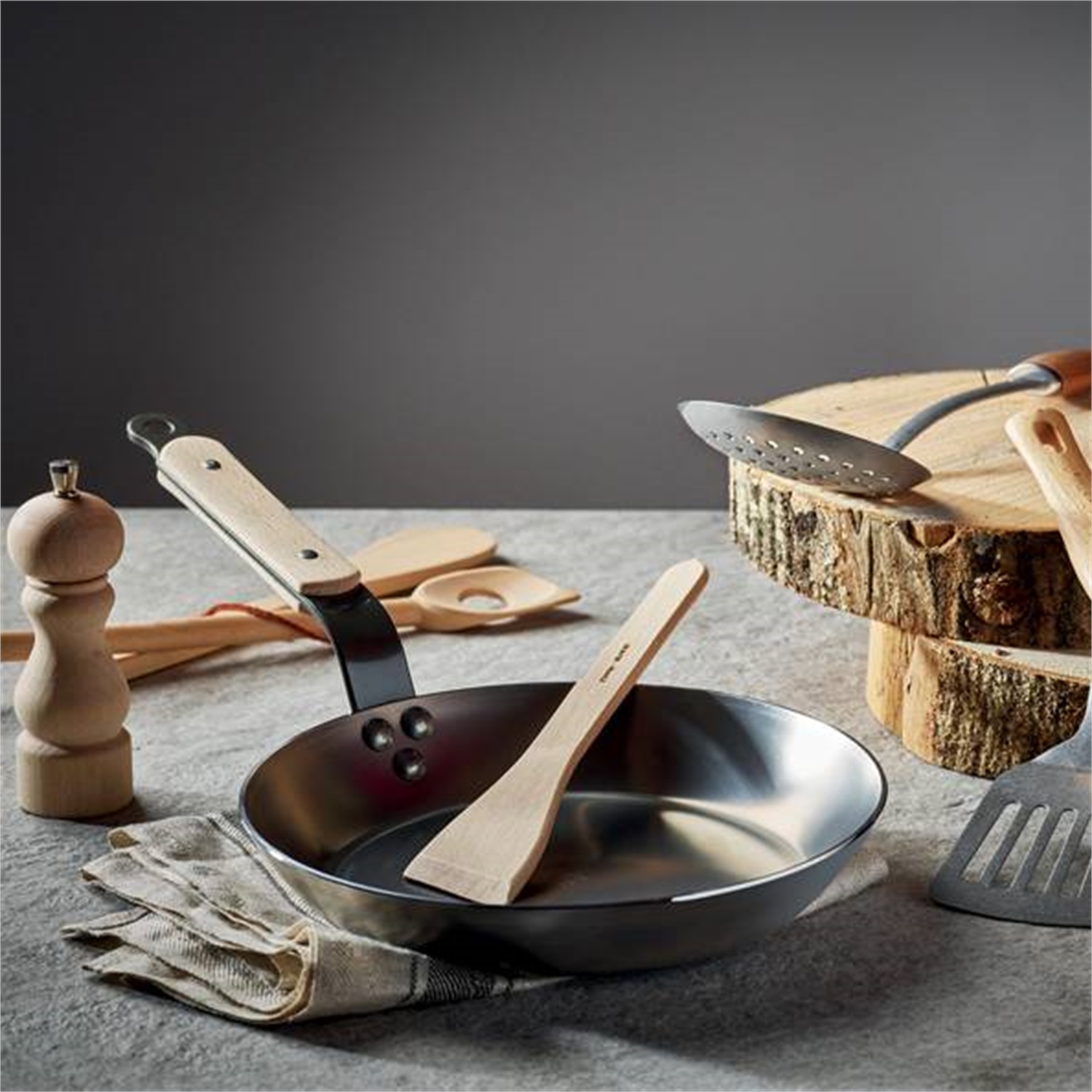 de-buyer-mineral-b-element-b-bois-koekenpan-571024-24cm