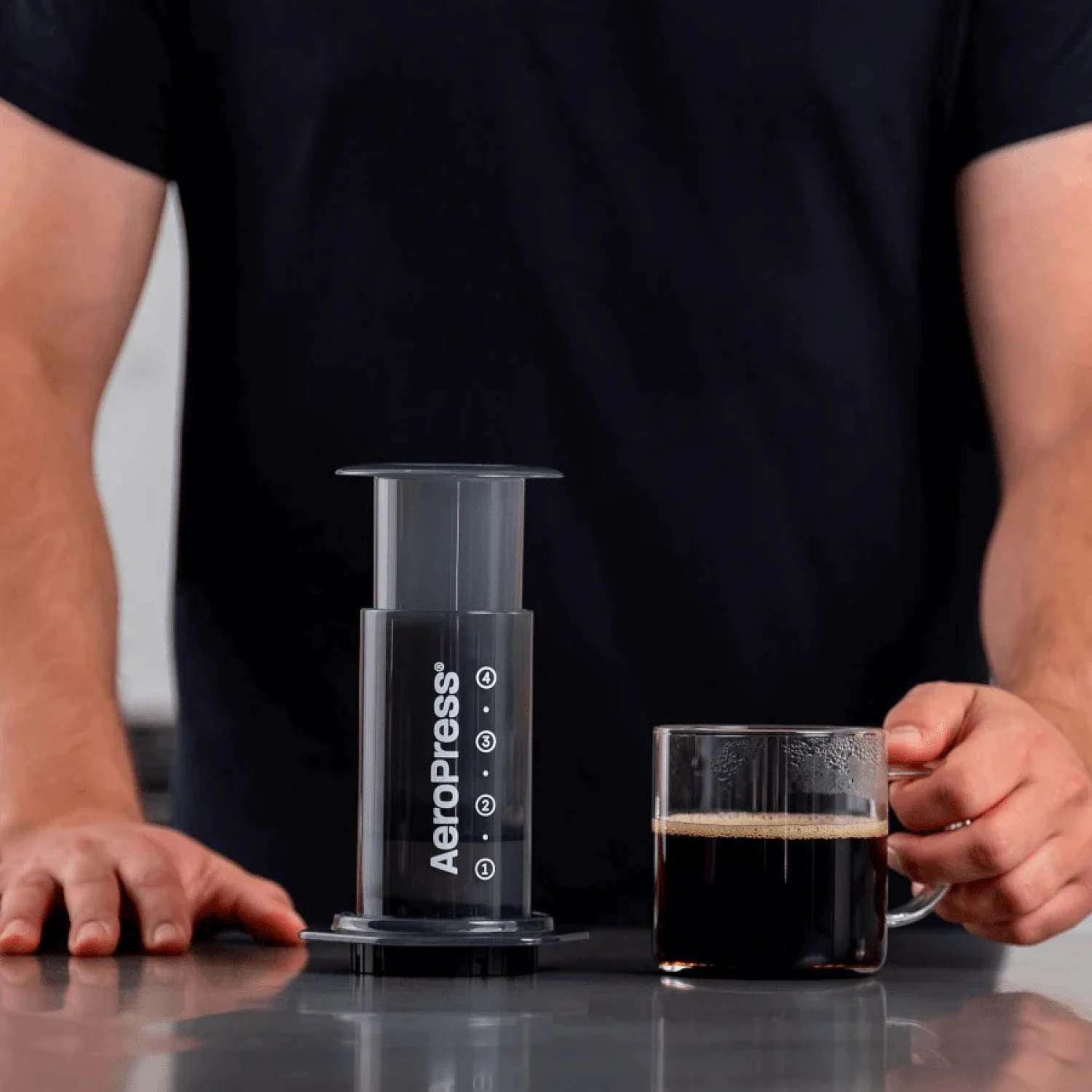 aerobie-aeropress-original-coffee-en-espresso-maker3.jpg