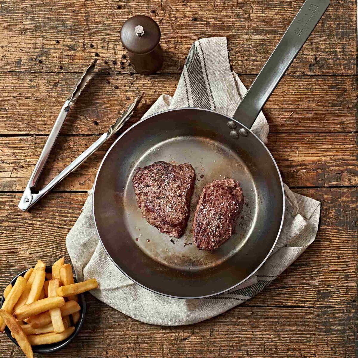 Black-Fry-pan-DAY