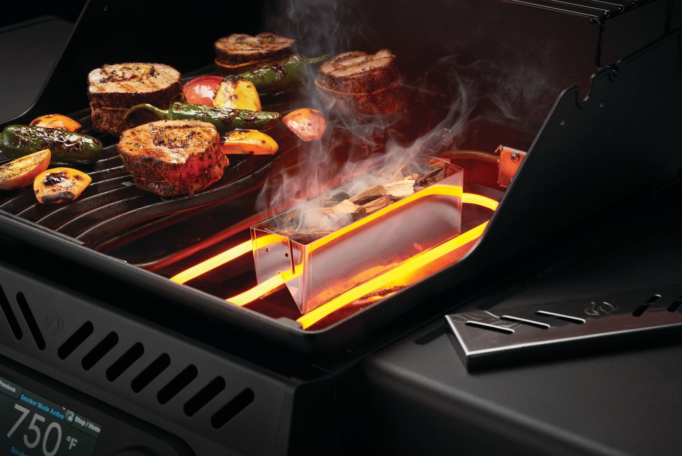 napoleon-req365-elektrische-barbecue-matzwart6