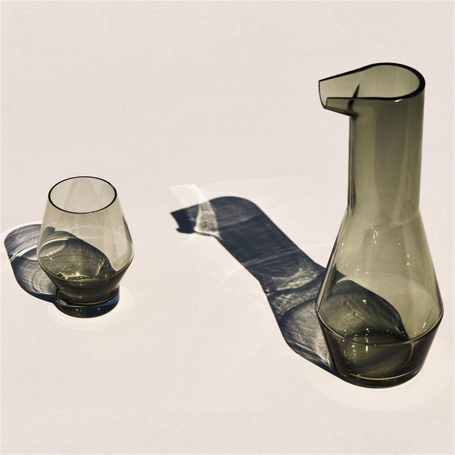 nude-beak-waterglazen-035l-2-stuks-smoke-grijs