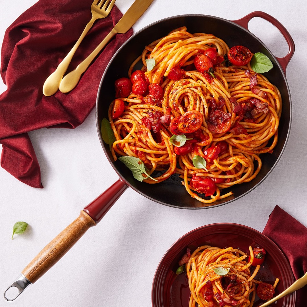 le-creuset-signature-koekenpan-met-houten-steel-28cm-rhone