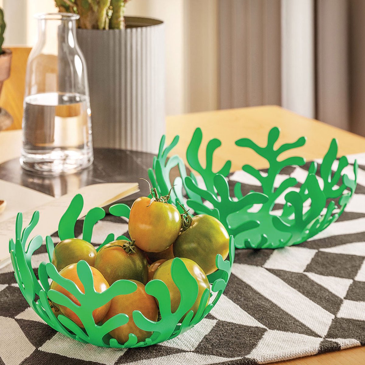 alessi-mediterraneo-fruitschaal-25cm-groen2.jpg