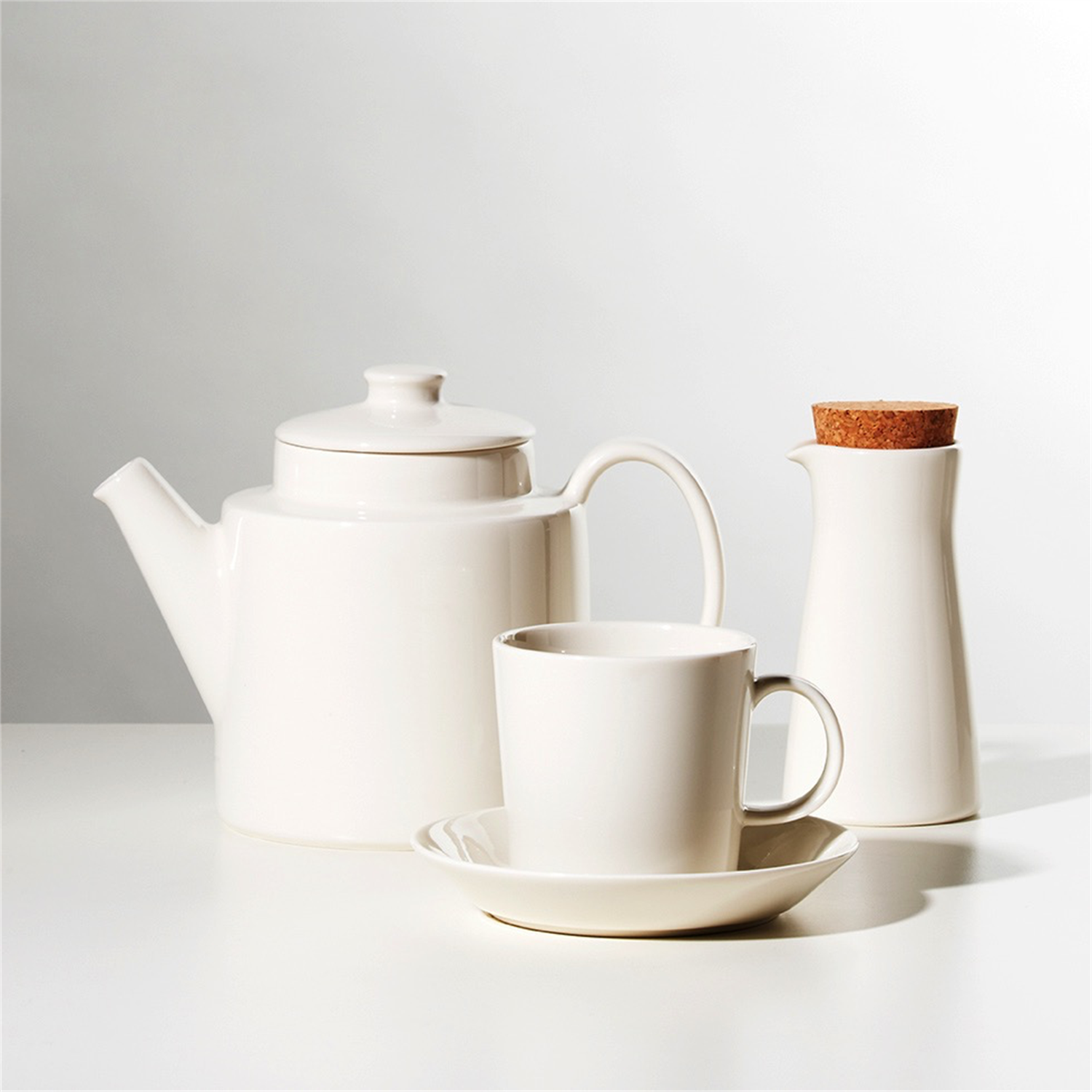 iittala-teema-melkkan-met-kurken-deksel-02l-wit