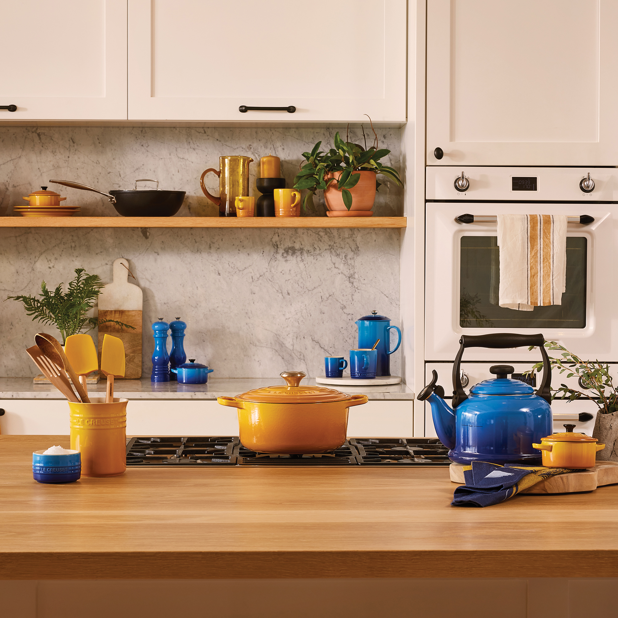 le-creuset-stoneware-spatelpot-15cm-nectar