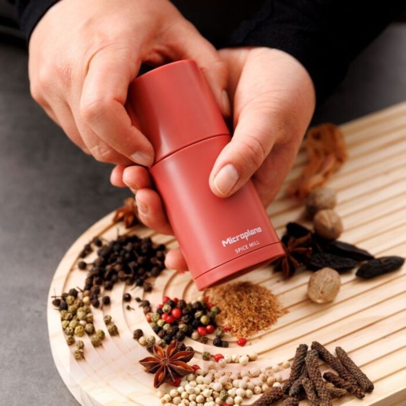 microplane-spice-mill-kruidenmolen-lipstick-pink2.jpg