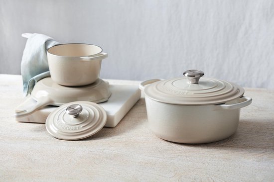 le-creuset-signature-marmite-braadpan-26cm-meringue-0