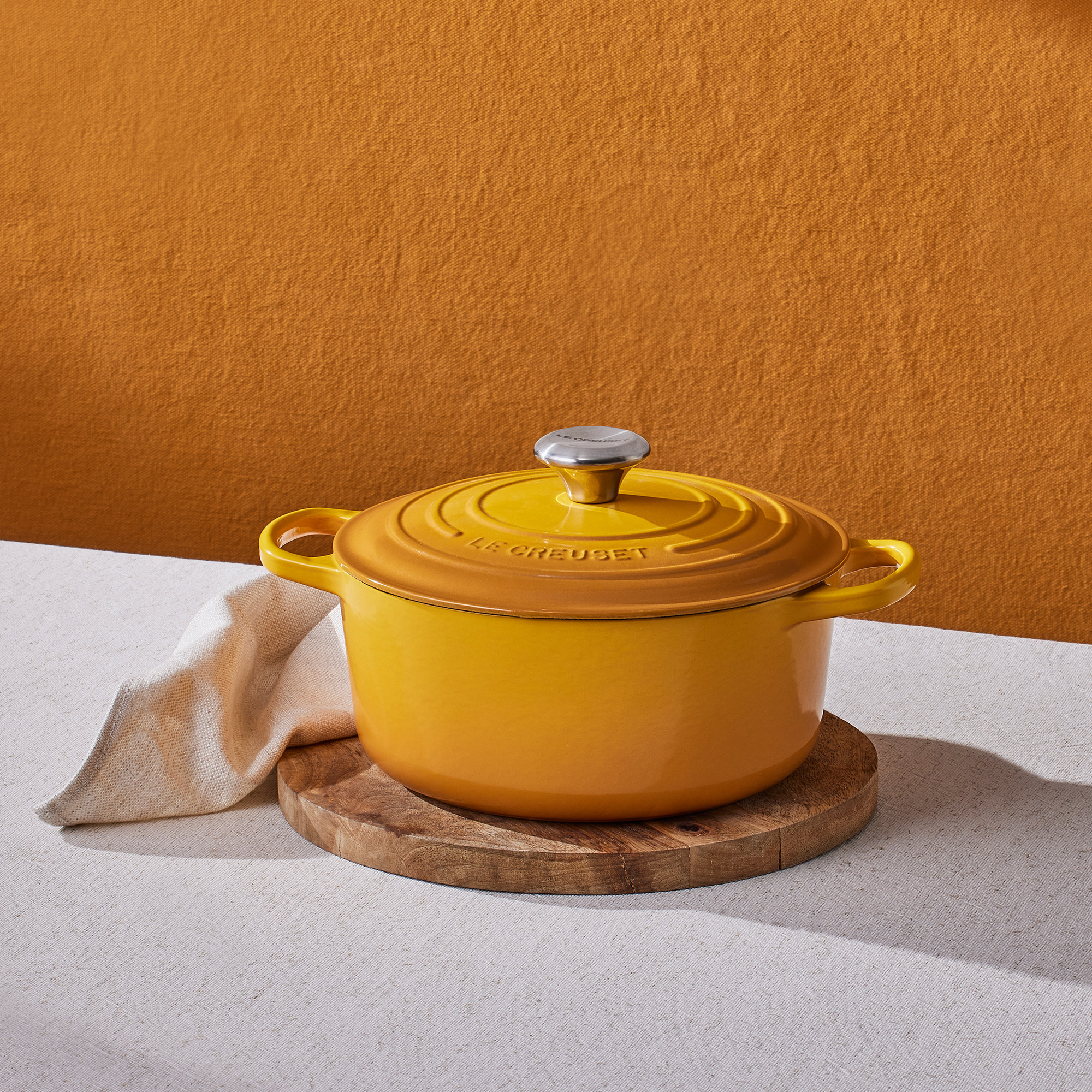 le-creuset-signature-braadpan-24cm-nectar_60
