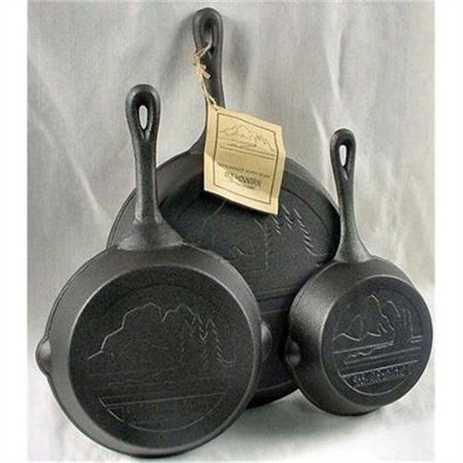 old-mountain-preseasoned-dutch-oven-met-holle-deksel-38l