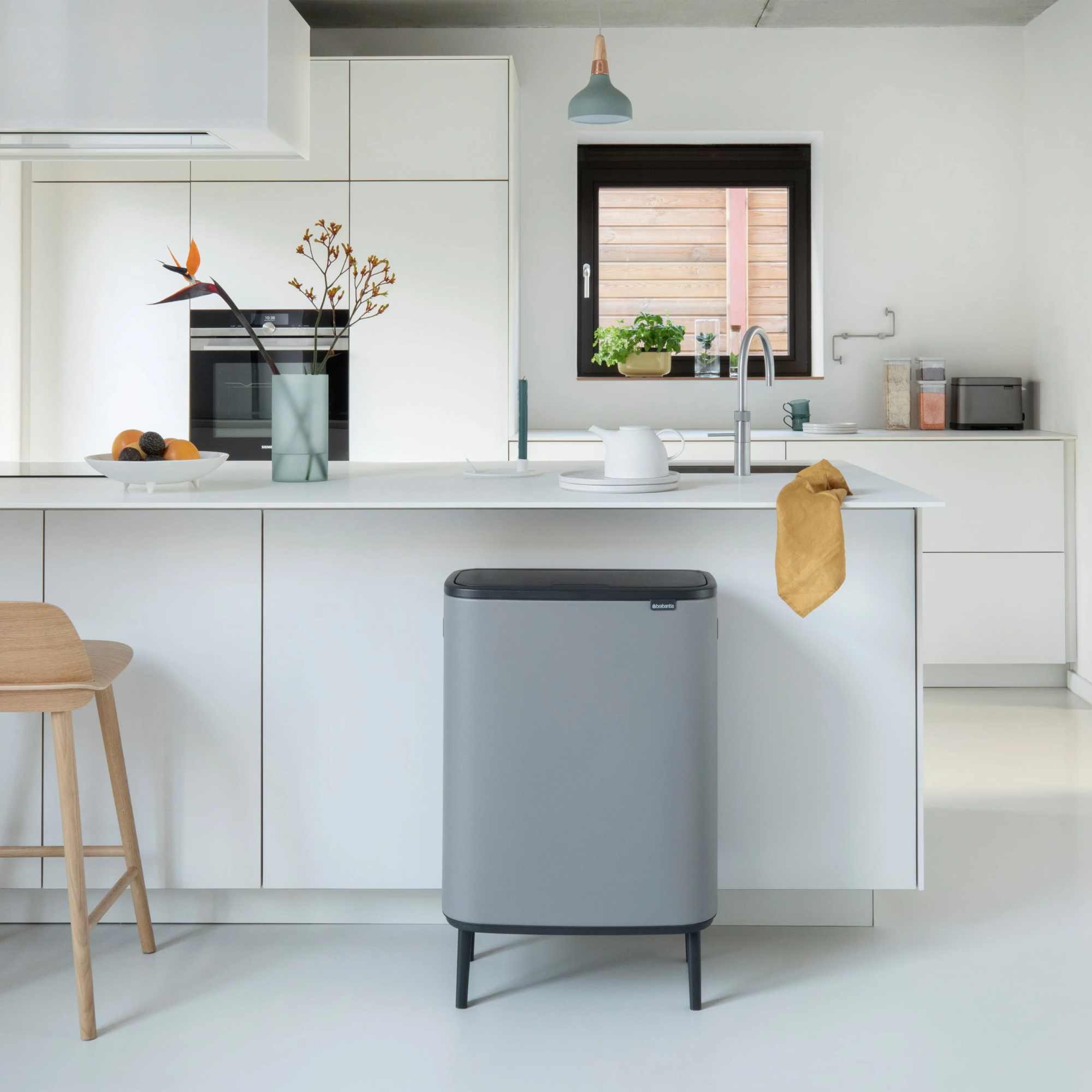 brabantia-bo-touch-bin-hi-60l-betongrijs_11