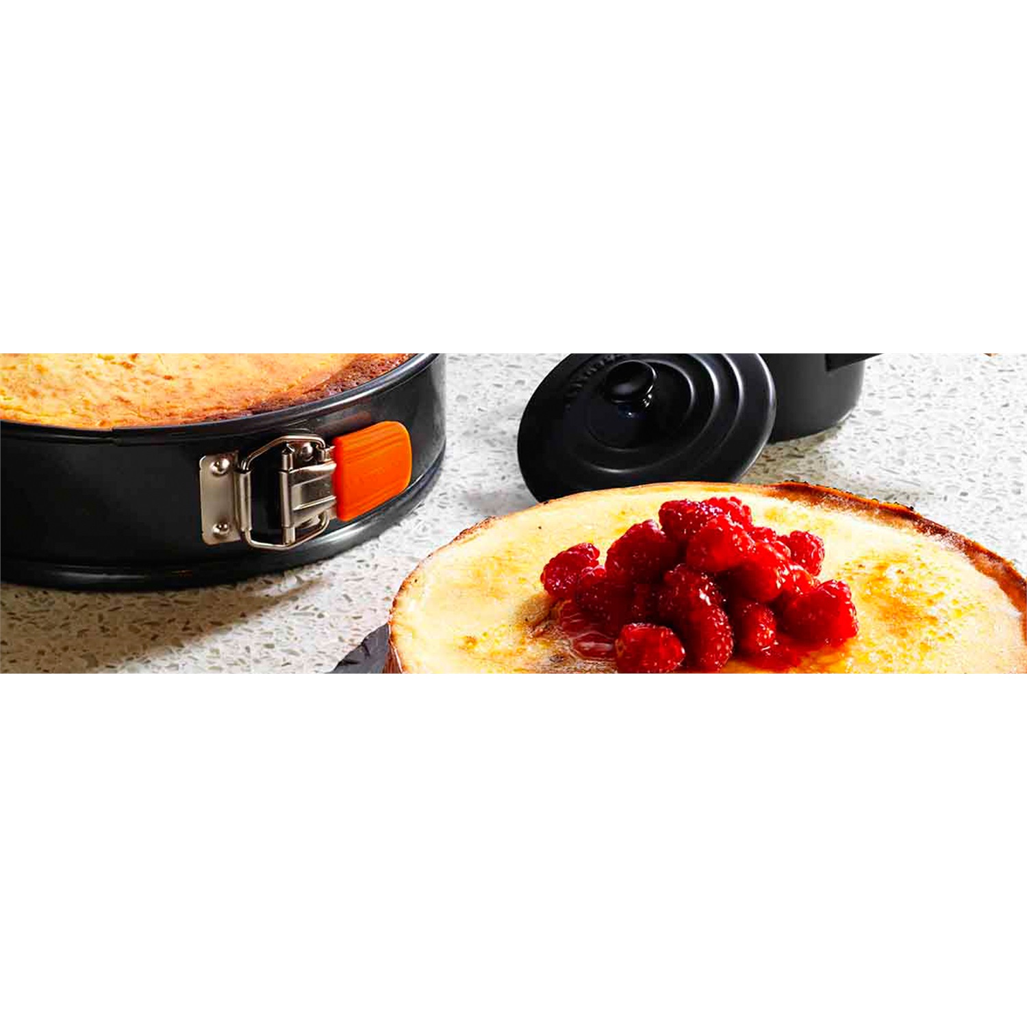 le-creuset-anti-aanbak-springvorm-met-tulbandinzet-26cm