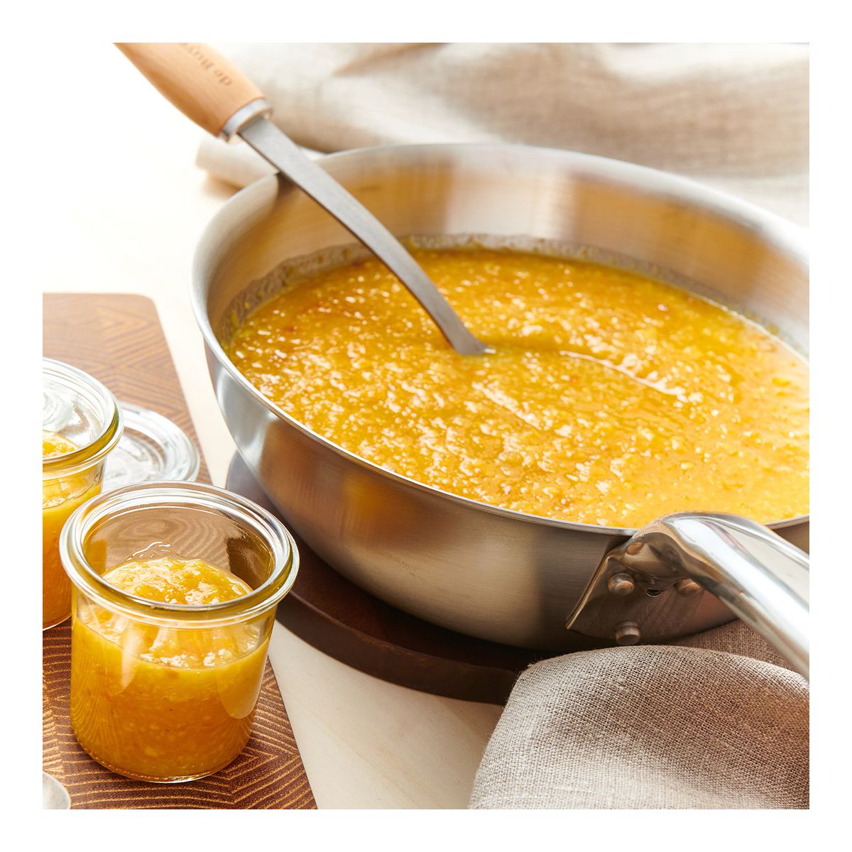 de-buyer-alchimy-conische-sauteuse-360324-24cm